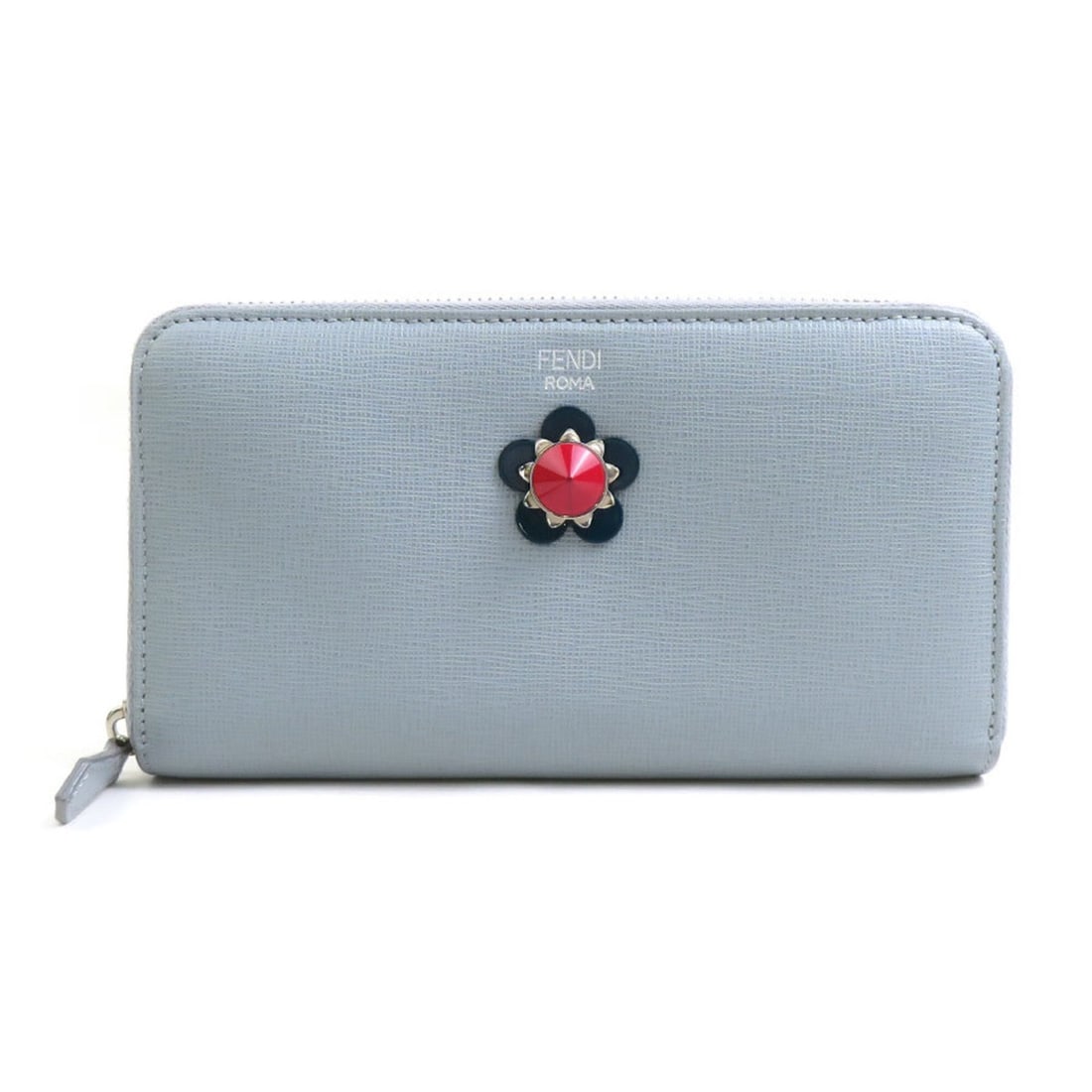 Fendi FENDI Round Zip Long Wallet Leather Light Gray Women's 8M0299-87H h32343a: --- Catalog ---Category: SizeSize (HxWxD): 10cm x 18.5cm x 2.5cm / 3.93'' x 7.28'' x 0.98''Category: DesignType: Long wallet (bi-fold)Color: Light grayGender: WomenMaterial: Leather Category: GeneralM
