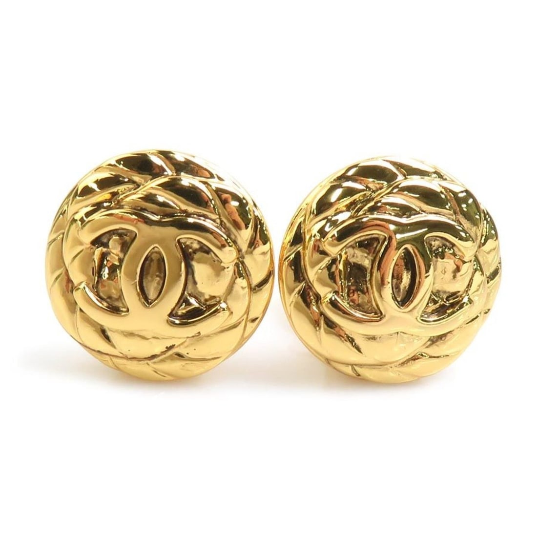 Chanel earrings, metal, gold, women's, h32347i: --- Catalog ---Category: DesignType: Clip earringsColor: GoldGender: WomenMaterial: MetalCategory: GeneralBrand: ChanelCountry of Origin: France--- Item List ---Section: ConditionRanking: Rank AB Used