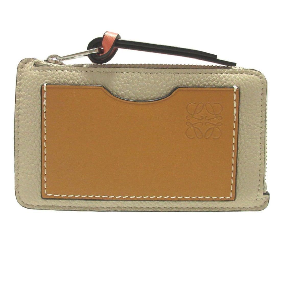 Loewe Anagram Leather Light Oats Honey 2024 Model Wallet/Coin Case/Business Card Holder/Card: --- Catalog ---Category: DesignType: Card caseColor: GrayGender: WomenCategory: GeneralBrand: LoeweCountry of Origin: SpainCategory: Physical PropertiesSize (HxWxD): 7.3cm x 12.7cm x 1cm / 2.87'' x 5'