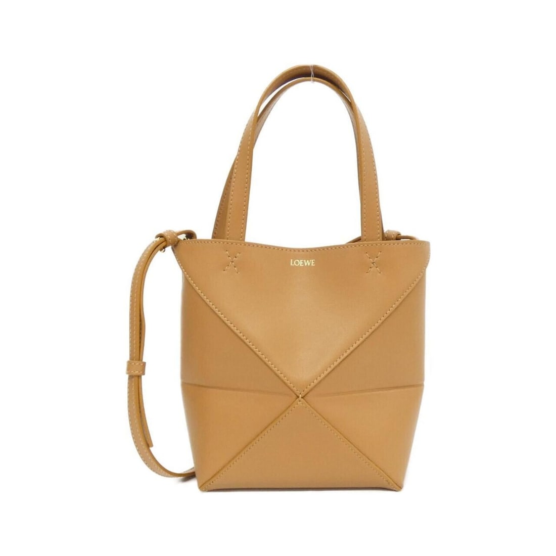 Loewe Puzzle Fold Mini Tote A657V25X01 Handbag: --- Catalog ---Category: SizeSize (HxWxD): 20cm x 22cm x 9cm / 7.87'' x 8.66'' x 3.54''Category: DesignType: HandbagColor: BeigeGender: Women,MenMaterial: Leather Leather/Fur Type: CalfskinCategory: