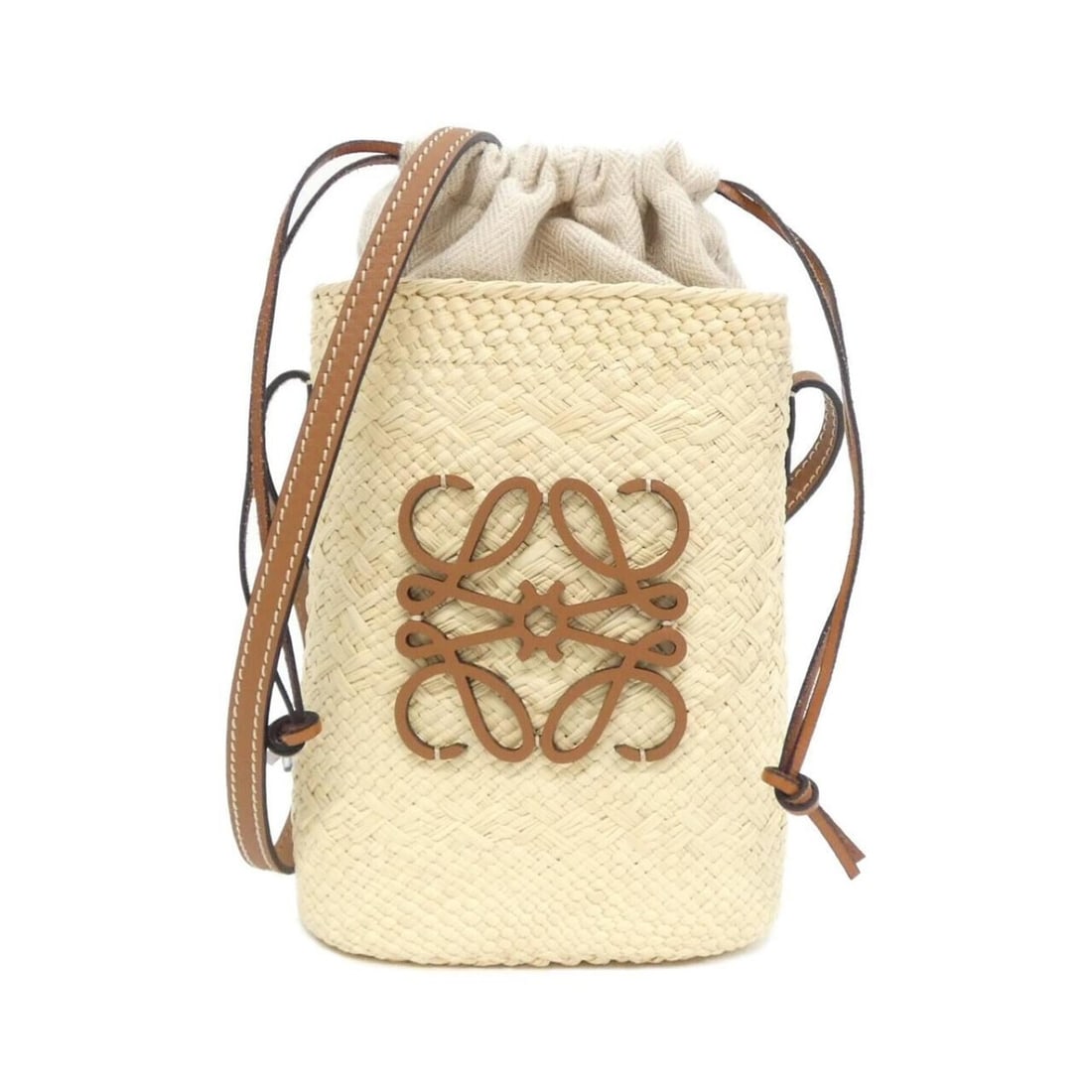 Loewe Square Pocket C630G35X05 Shoulder Bag: --- Catalog ---Category: SizeSize (HxWxD): 23cm x 13cm x 6cm / 9.05'' x 5.11'' x 2.36''Category: DesignType: Shoulder bagColor: BeigeGender: WomenMaterial: Leather Leather/Fur Type: CalfskinCategory: