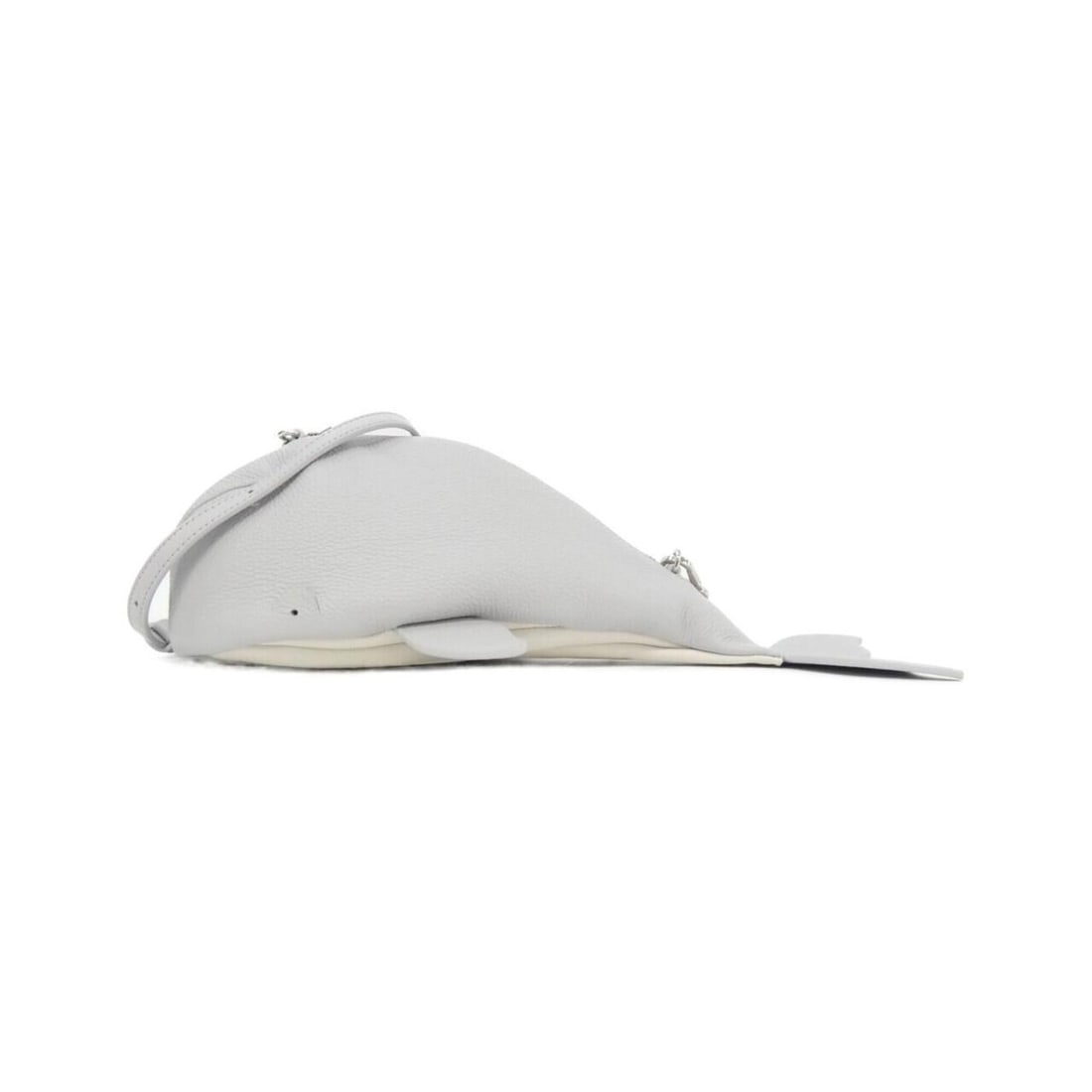 Loewe ANIMALES Whale Handbag Shoulder Bag: --- Catalog ---Category: SizeSize (HxWxD): 11cm x 31cm x 12.5cm / 4.33'' x 12.2'' x 4.92''Category: DesignType: Handbag, Shoulder bagColor: GrayGender: Women,MenMaterial: Leather Leather/Fur Type: Cal