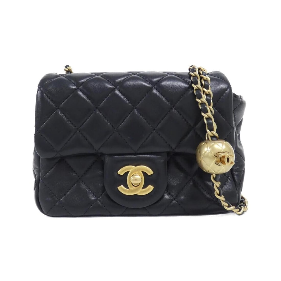 Chanel AS1786 Shoulder Bag: --- Catalog ---Category: SizeSize (HxWxD): 13cm x 17cm x 7cm / 5.11'' x 6.69'' x 2.75''Category: DesignType: Shoulder bagColor: BlackGender: WomenCategory: GeneralMPN: AS1786Brand: Chanel--- Item