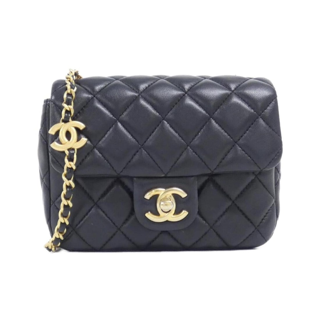 Chanel AS3490 Shoulder Bag: --- Catalog ---Category: SizeSize (HxWxD): 13cm x 16cm x 4cm / 5.11'' x 6.29'' x 1.57''Category: DesignType: Shoulder bagColor: BlackGender: WomenCategory: GeneralMPN: AS3490Brand: Chanel--- Item List