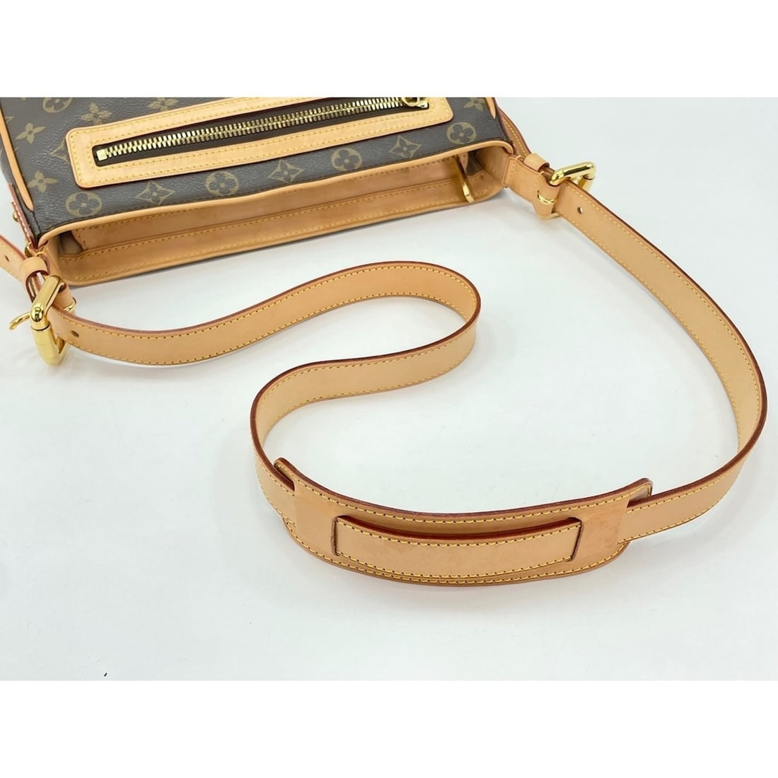 Chanel handbag - 10