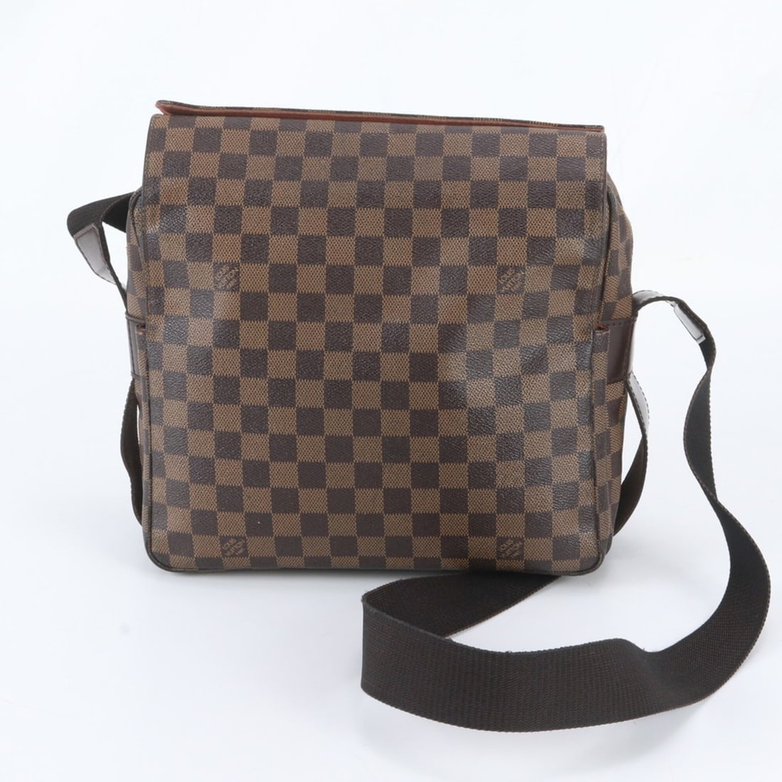 Louis Vuitton Damier Naviglio N45255 Leather Shoulder Bag Messenger for Men: --- Catalog ---Category: SizeSize (HxWxD): 26cm x 30cm x 14cm / 10.23'' x 11.81'' x 5.51''Category: DesignType: Messenger bag, Shoulder bagColor: BrownGender: MenMaterial: Leather , Coated canvas Cate
