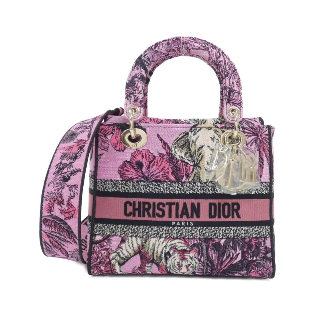 Christian Dior TOILE DE JOUY VOYAGE Lady D-Lite Medium Handbag M0565OEUP: --- Catalog ---Category: SizeSize (HxWxD): 20cm x 24cm x 12cm / 7.87'' x 9.44'' x 4.72''Category: DesignType: HandbagColor: PinkGender: Women,MenMaterial: Canvas Category: GeneralMPN: M0565OEUPBrand: