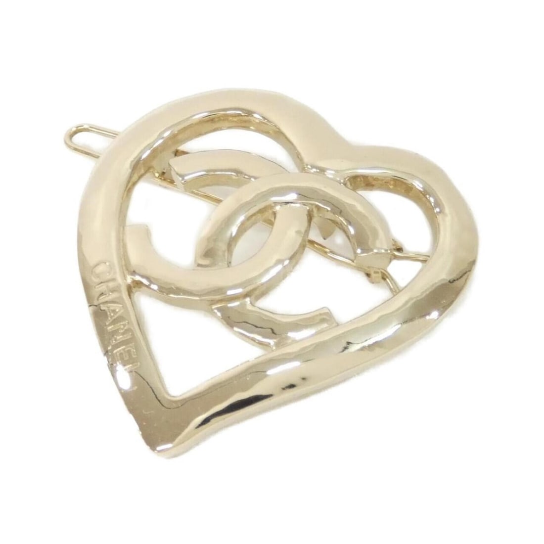 Chanel AB7900 Barrette: --- Catalog ---Category: SizeSize (LxW): 4.09cm x 4.4cm / 1.61'' x 1.73''Category: DesignType: BarretteColor: GoldGender: WomenCategory: GeneralMPN: AB7900Brand: Chanel--- Item List ---Section: Condit