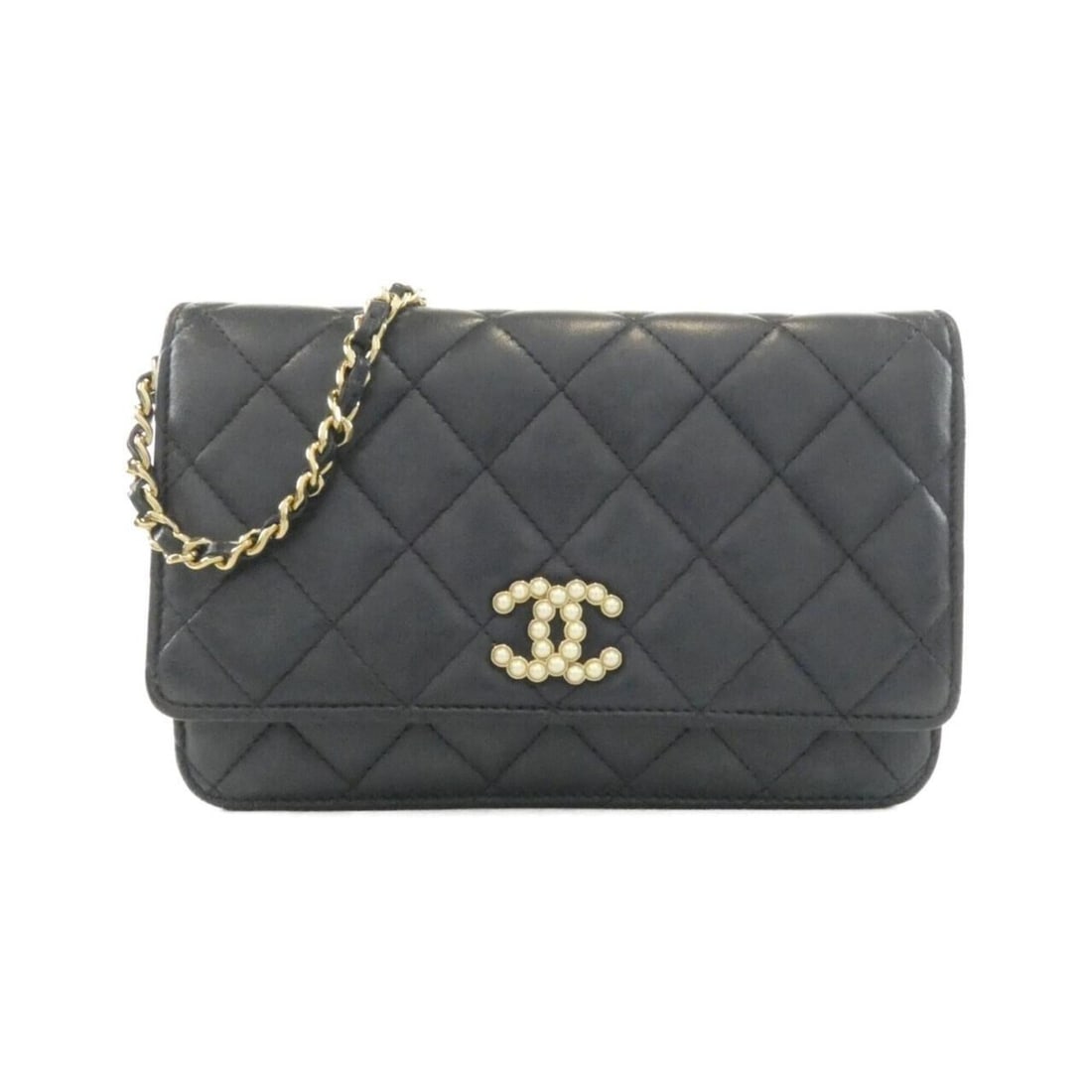 Chanel AP3807 Wallet Chain: --- Catalog ---Category: SizeSize (HxWxD): 13cm x 19cm x 4cm / 5.11'' x 7.48'' x 1.57''Category: DesignType: Chain/Shoulder walletColor: NavyGender: WomenWallet Chain: StrapCategory: GeneralMPN: