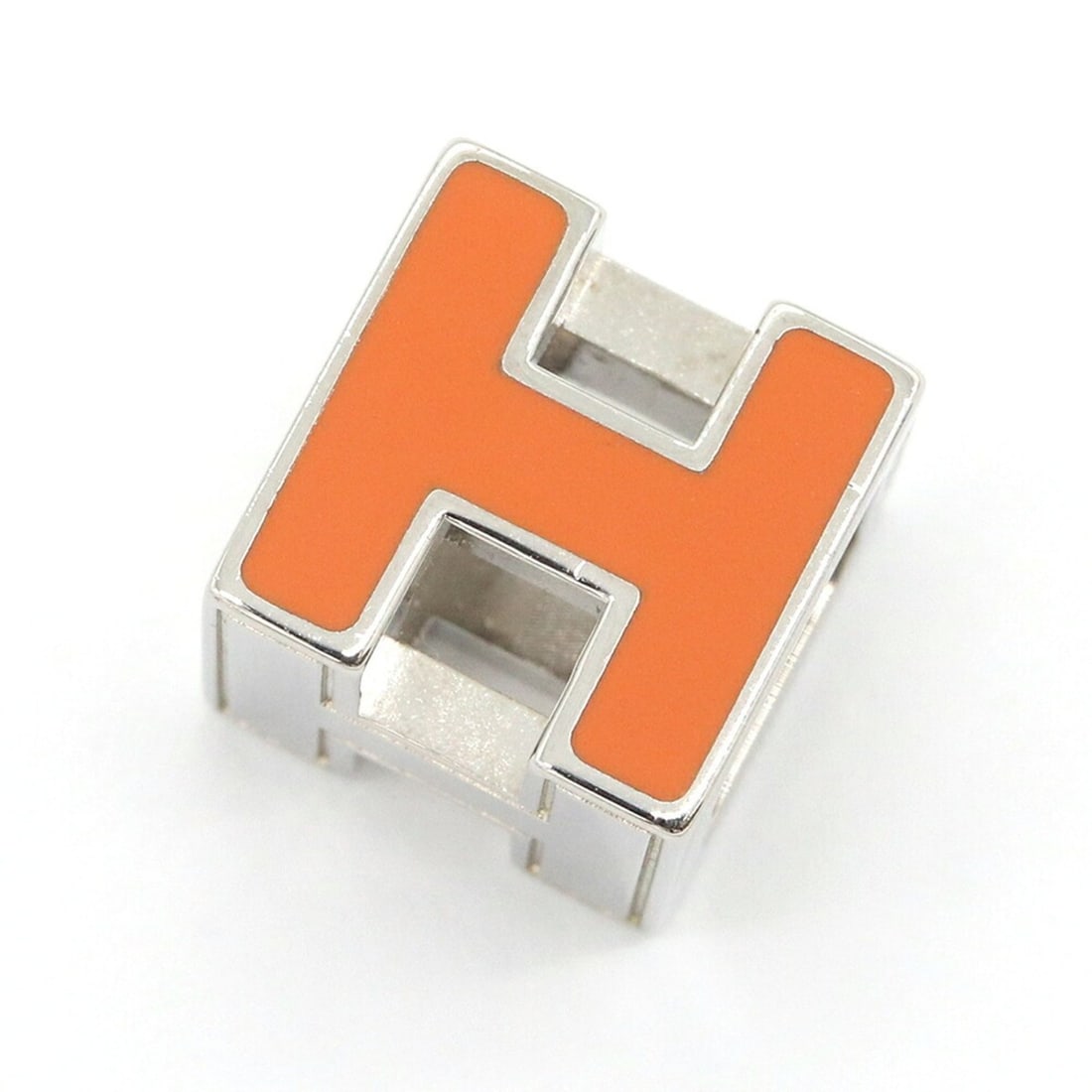 Hermes Pendant Top Cage d'H H Cube Silver Orange Metal Enamel Necklace Choker Square Women's HERMES: --- Catalog ---Category: SizePendant Size: 12mm x 12mm / 0.47'' x 0.47''Category: DesignColor: Orange, SilverGender: WomenMaterial: Enamel, MetalPendant Type: PendantNecklace Type: NecklaceCategory: G