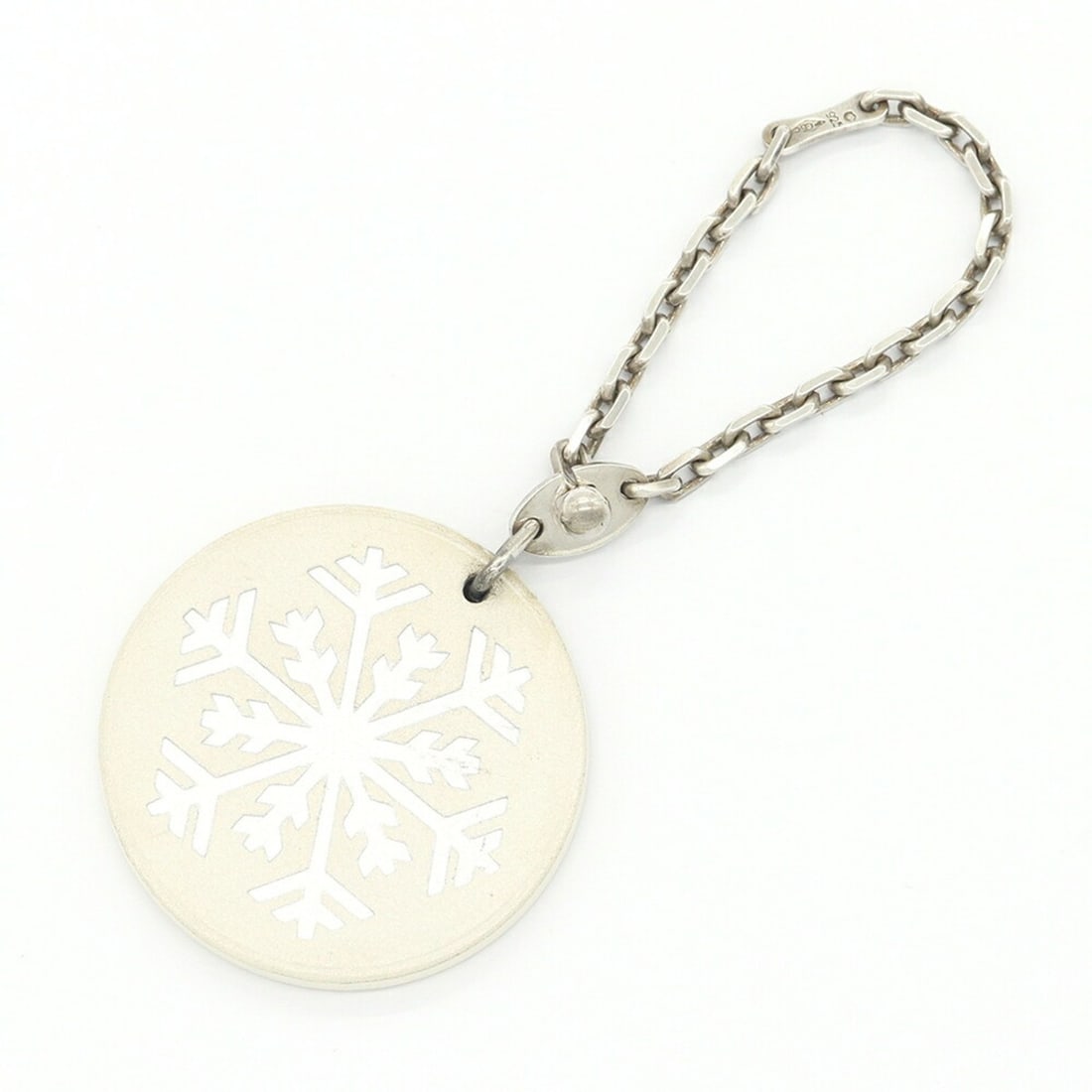 Hermes Accessory Bag Charm White Silver Leather Keychain Snow Women's HERMES: --- Catalog ---Category: SizeChain/Strap Length: 11.5cm / 4.52''Category: DesignColor: WhiteGender: WomenMaterial: Sterling silver 925Category: GeneralBrand: Hermes--- Item List ---Section: ConditionR