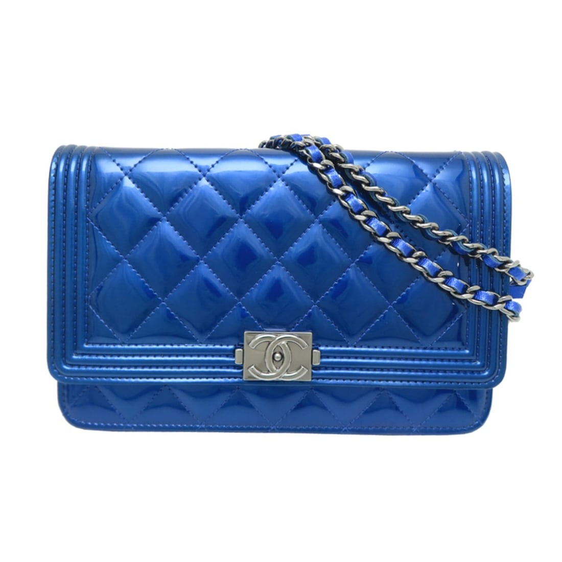 Chanel Boy Chain Wallet, Women's Wallet Chain, Patent Leather, Blue: --- Catalog ---Category: SizeSize (HxWxD): 12cm x 19cm x 3cm / 4.72'' x 7.48'' x 1.18''Category: DesignType: Chain/Shoulder walletColor: BlueGender: WomenMaterial: Patent leather Category: GeneralBran