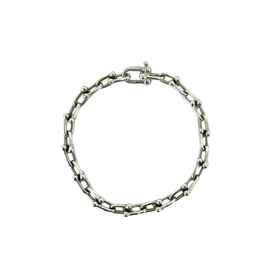 TIFFANY&Co. Tiffany HardWear Small Link Bracelet, Sterling Silver 925, Accessory 40956: --- Catalog ---Category: SizeLength: 18cm / 7.08''Category: DesignType: Charm braceletColor: SilverGender: WomenMaterial: Silver 925Category: GeneralBrand: Tiffany--- Item List ---Section: ConditionRa