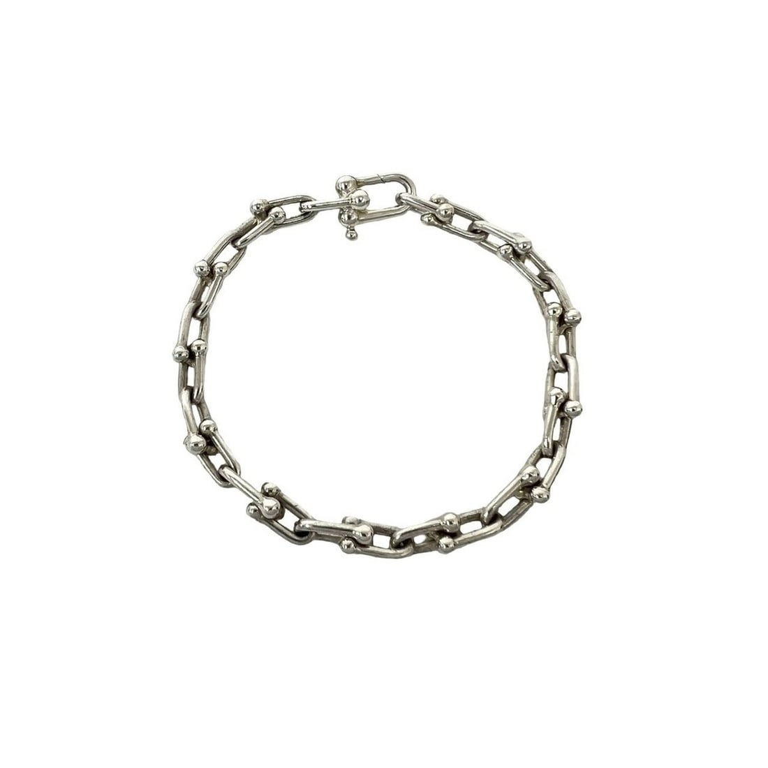 TIFFANY&Co. Tiffany HardWear Small Link Bracelet, Sterling Silver 925, Item No. 55950: --- Catalog ---Category: SizeLength: 17cm / 6.69''Category: DesignType: Charm braceletColor: SilverGender: WomenMaterial: Silver 925Category: GeneralBrand: Tiffany--- Item List ---Section: ConditionRa
