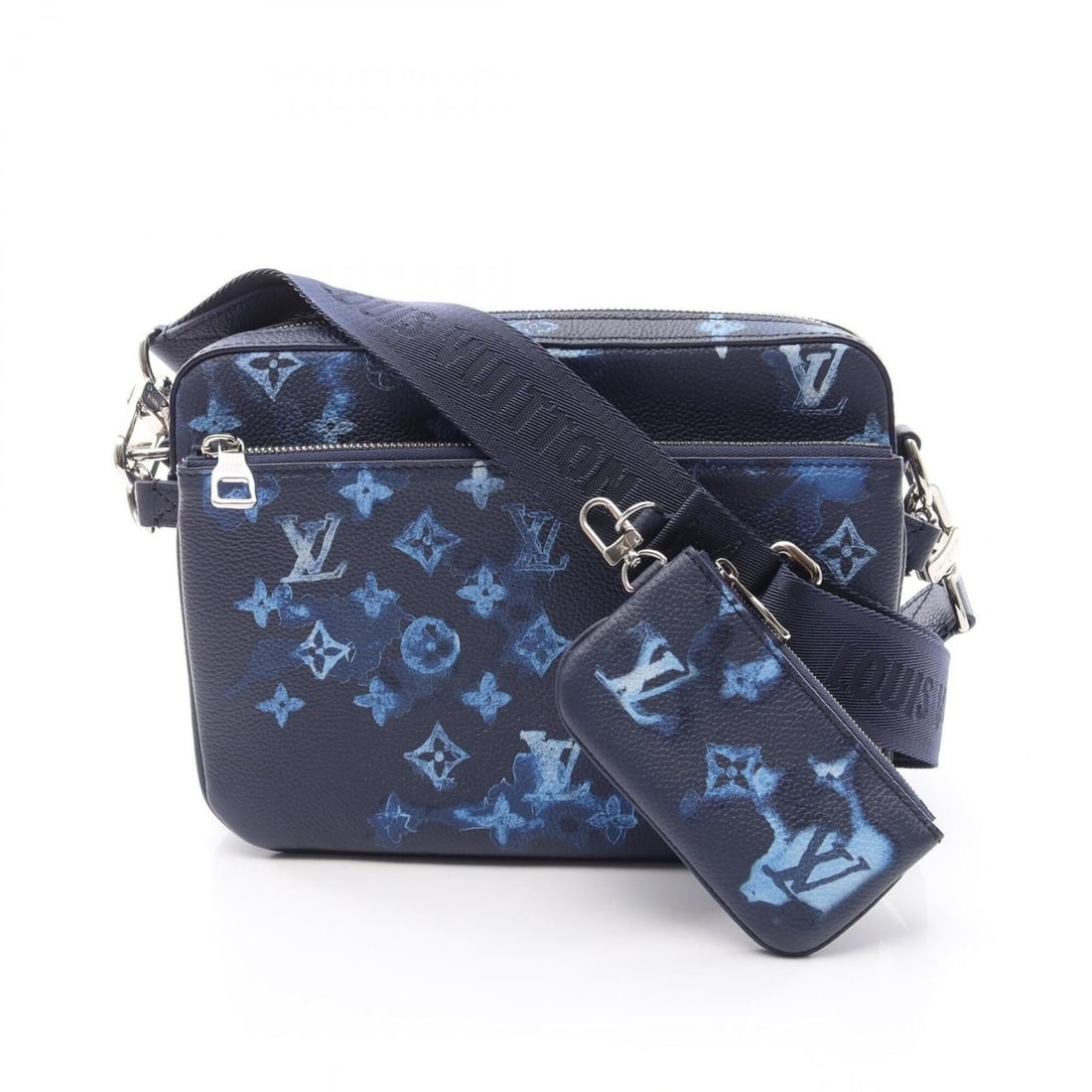 Louis Vuitton Trio Messenger Shoulder Bag/Handbag, Leather, Monogram Watercolor, Men's, Navy/Blue,: --- Catalog ---Category: SizeSize (HxWxD): 18cm x 24.5cm x 4cm / 7.08'' x 9.64'' x 1.57''Category: DesignType: Handbag, Pouch, Shoulder bagColor: Blue, NavyGender: MenMaterial: Monogram , Leather Cate
