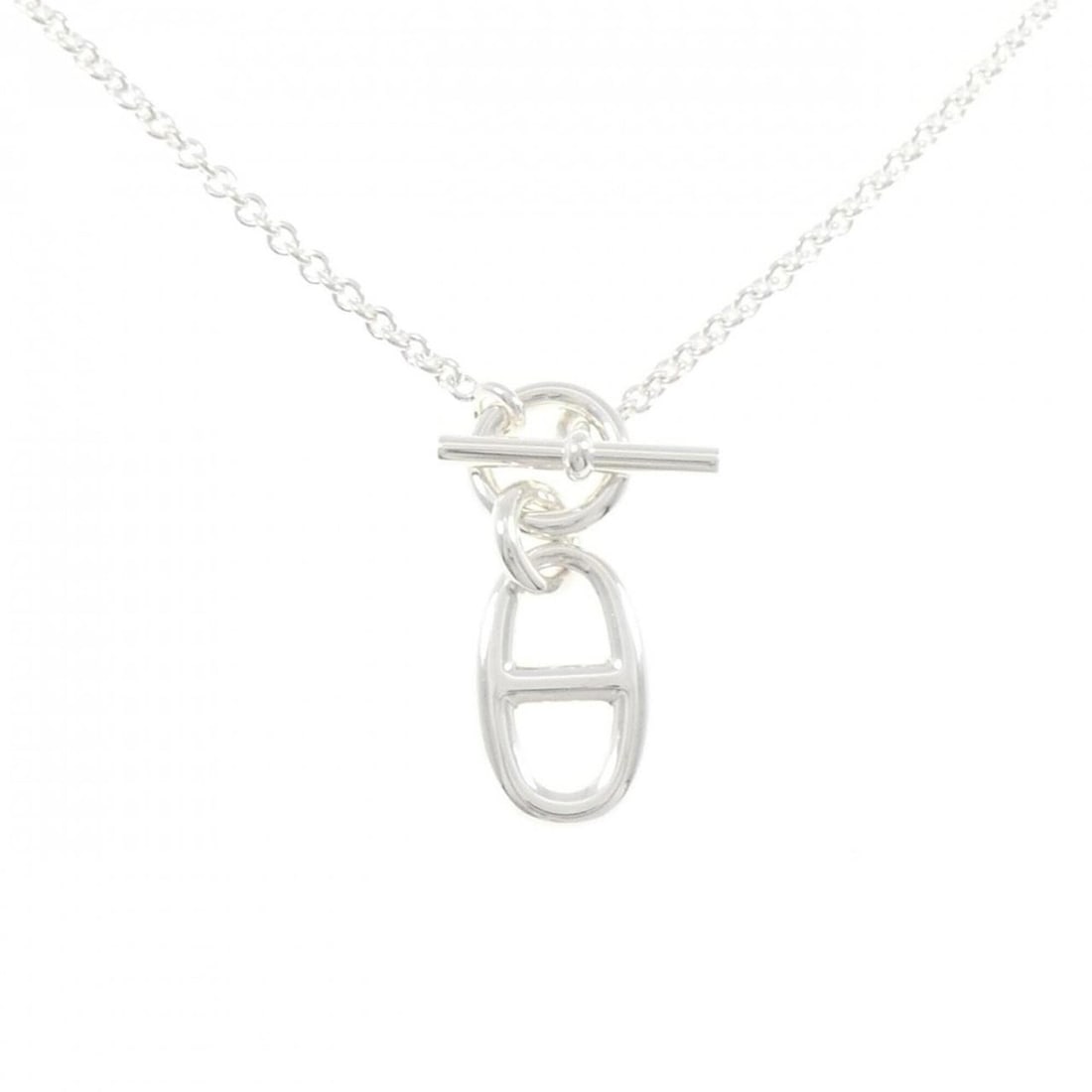 Hermes Hermès Chaine d'Ancre Necklace: --- Catalog ---Category: SizePendant Size: 29.8mm x 11.3mm / 1.17'' x 0.44''Neck Circumference: 41 cm / 16.14''Category: DesignColor: SilverGender: WomenMaterial: Silver 925Pendant Type: PendantNeckla