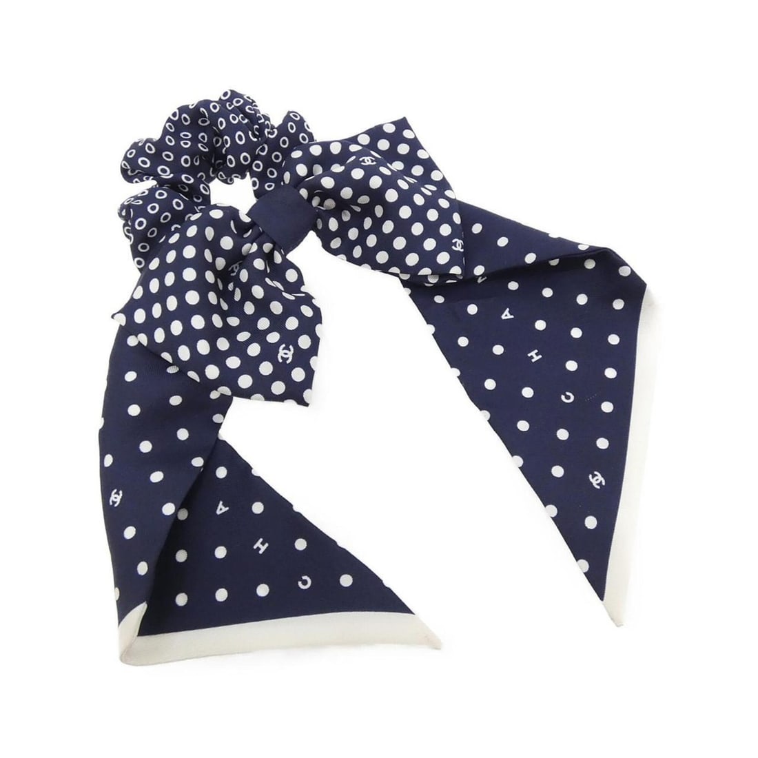 Chanel AA9828 Scrunchie: --- Catalog ---Category: SizeSize (LxW): 8cm / 3.14''Category: DesignType: ScrunchieColor: Navy, WhiteGender: WomenMaterial: SilkCategory: GeneralBrand: Chanel--- Item List ---Section: