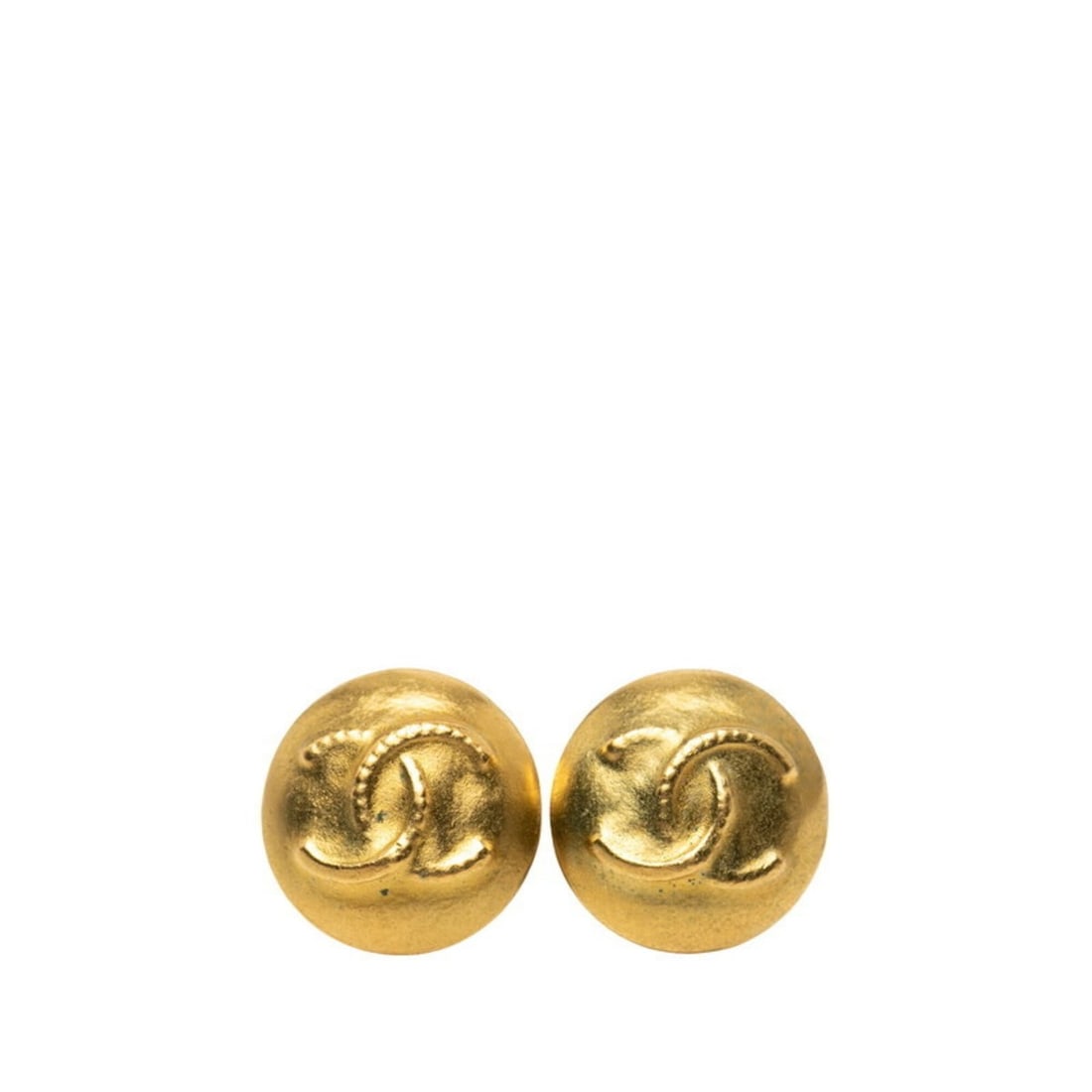 Chanel Coco Mark Vintage Round Earrings, 95C Stamped, Gold Plated, Women's CHANEL: --- Catalog ---Category: SizeSize (HxWxD): 21.60mm x 21.60mm / 0.85'' x 0.85''Category: DesignType: Clip earringsColor: GoldGender: WomenSeason: VintageCategory: GeneralBrand: Chanel--- Item List ---S