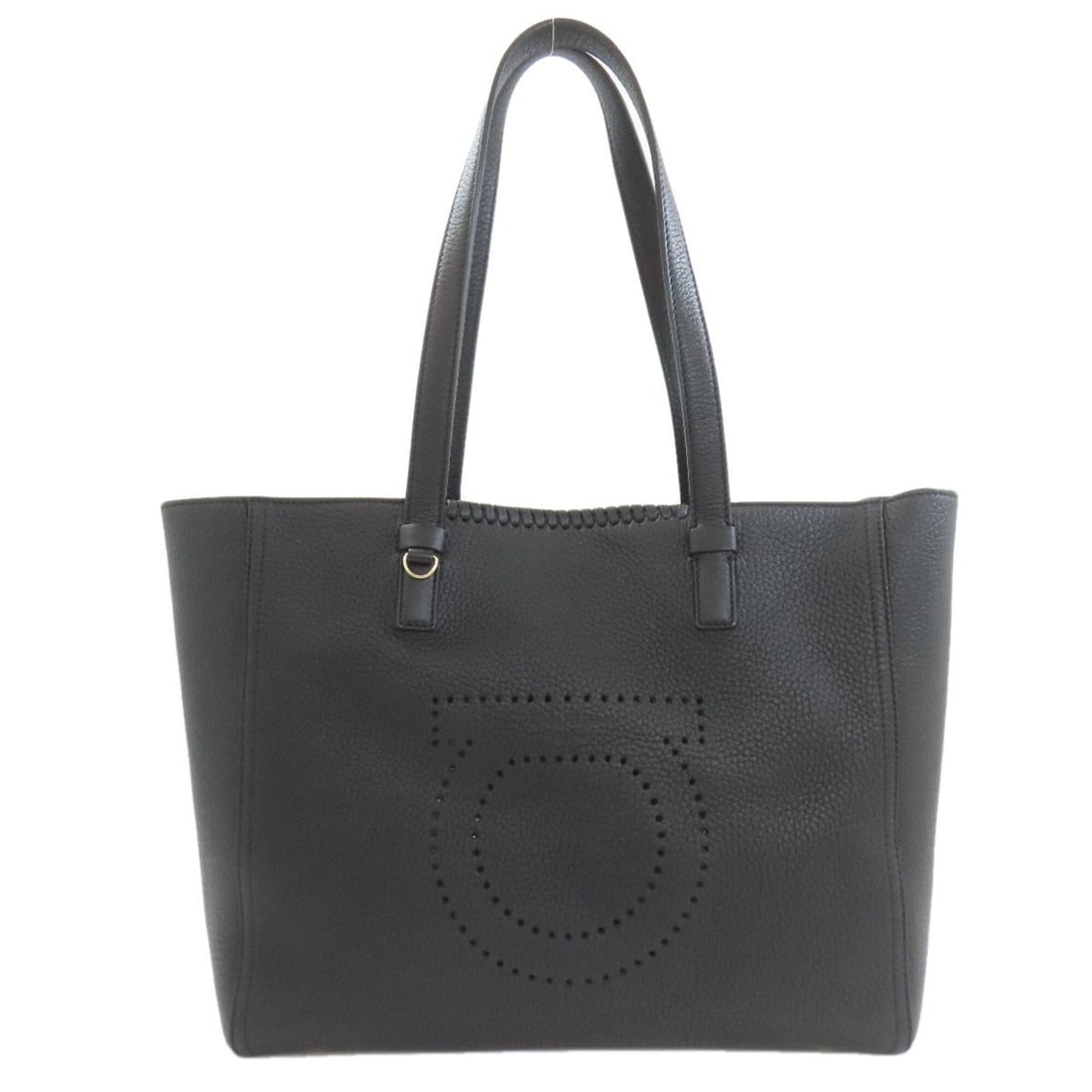 Salvatore Ferragamo Gancini hardware motif tote bag, leather, women's.: --- Catalog ---Category: SizeSize (HxWxD): 24.5cm x 35cm x 15.5cm / 9.64'' x 13.77'' x 6.1''Handle Length: 49cm / 19.29''Category: DesignType: Tote bagColor: BlackGender: WomenClosure: ZipperMaterial: