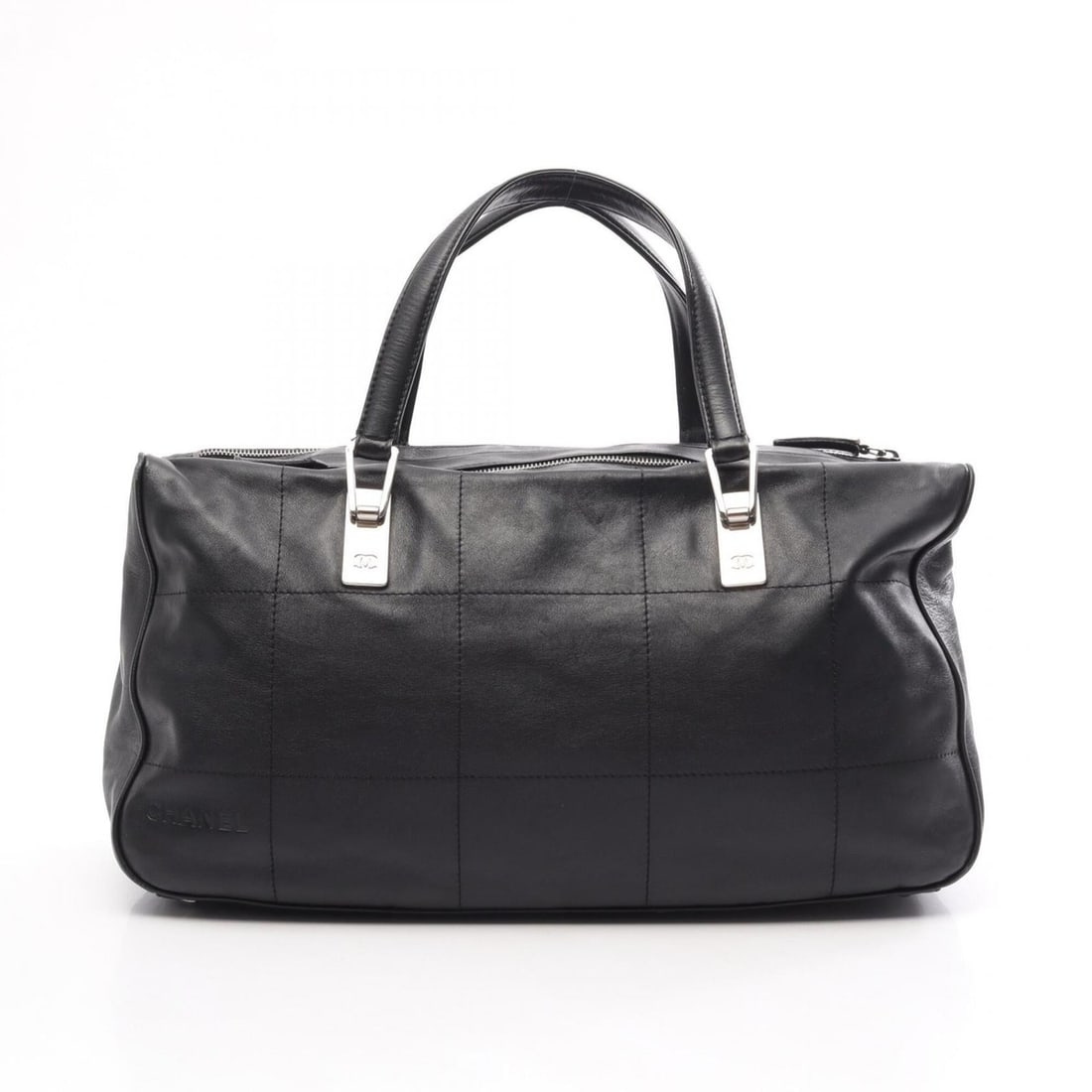 Chanel Chocolate Bar Handbag, Lambskin Leather, Women's, Black: --- Catalog ---Category: SizeSize (HxWxD): 20cm x 42cm x 14cm / 7.87'' x 16.53'' x 5.51''Category: DesignType: HandbagColor: BlackGender: WomenMaterial: Leather Leather/Fur Type: LambskinCategory: Gen