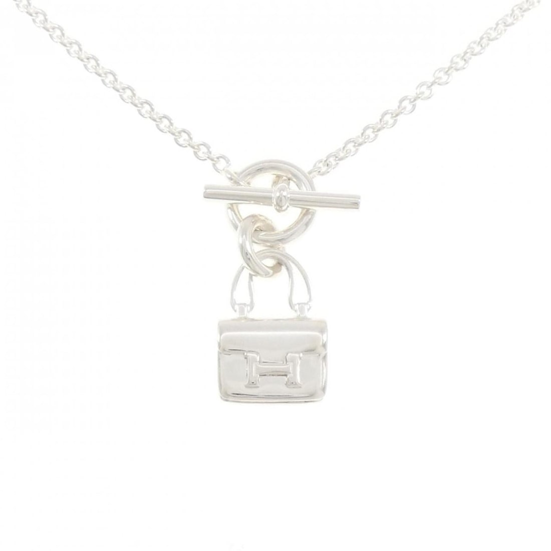 Hermes Amulette Constance Necklace: --- Catalog ---Category: SizePendant Size: 29.7mm x 12.2mm / 1.16'' x 0.48''Neck Circumference: 41 cm / 16.14''Category: DesignColor: SilverGender: WomenMaterial: Silver 925Necklace Type: NecklaceCate