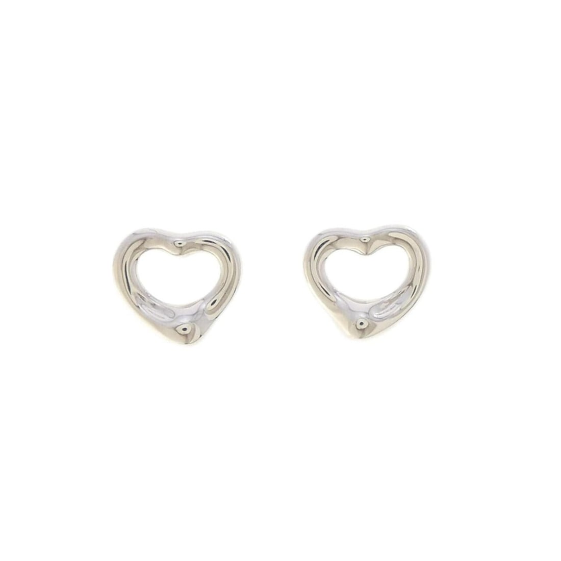 Tiffany Open Heart Earrings: --- Catalog ---Category: SizeSize (HxWxD): 10.10mm x 11.20mm / 0.40'' x 0.44''Category: DesignType: Stud earringsGender: WomenMaterial: Silver 925Category: GeneralMPN: 60020166Brand: Tiffany--- Item L