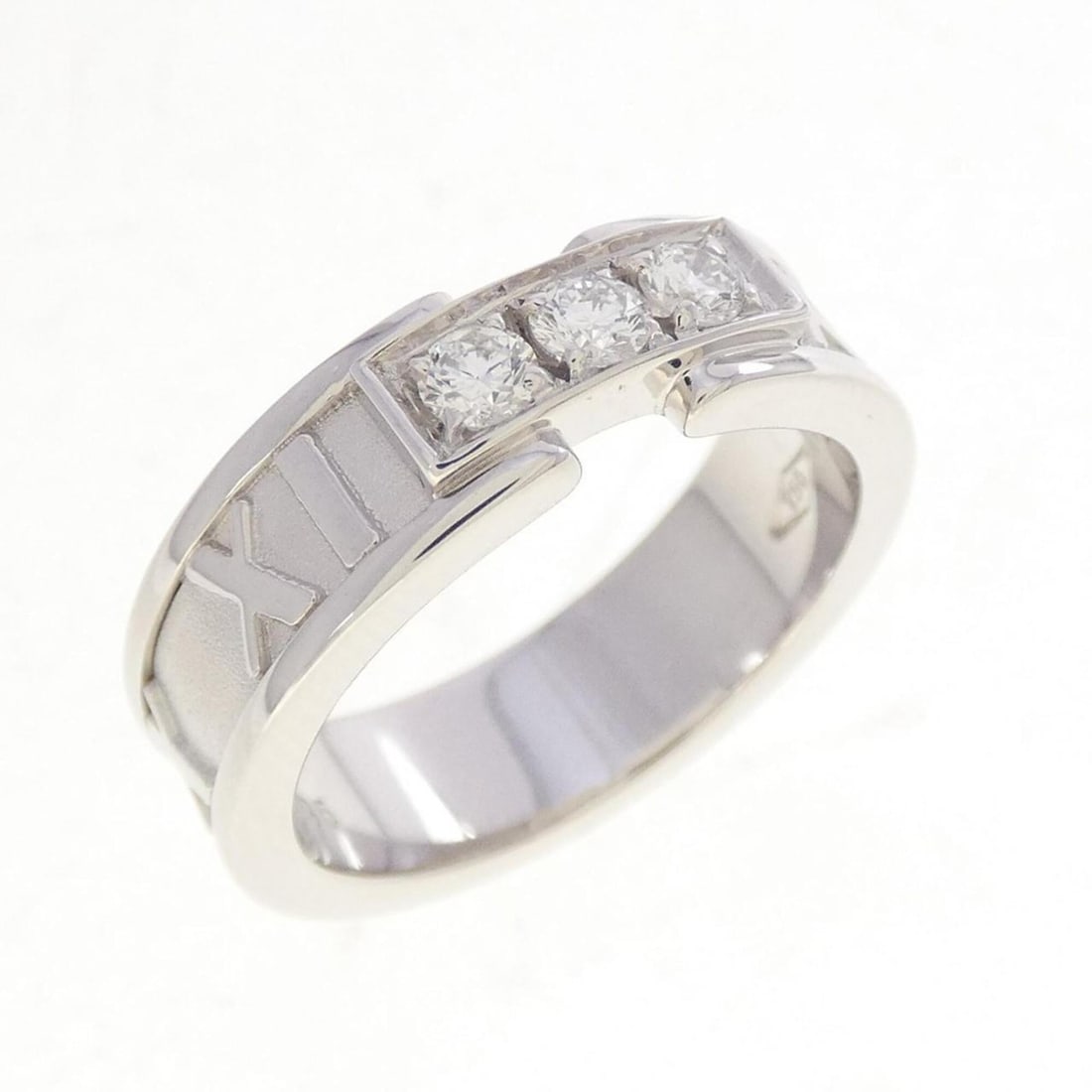 Tiffany Atlas Ring: --- Catalog ---Category: SizeJP Size: 9US Size: 5Category: DesignType: Band ringGender: WomenMaterial: White gold (18K)Category: GeneralBrand: Tiffany--- Item List ---Section: ConditionRanking: Rank