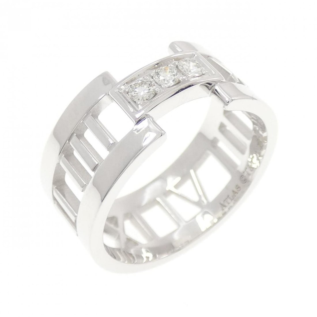 Tiffany Atlas Ring: --- Catalog ---Category: SizeJP Size: 14.5US Size: 7Category: DesignType: Band ringGender: WomenMaterial: White gold (18K)Category: GeneralBrand: Tiffany--- Item List ---Section: ConditionRanking: