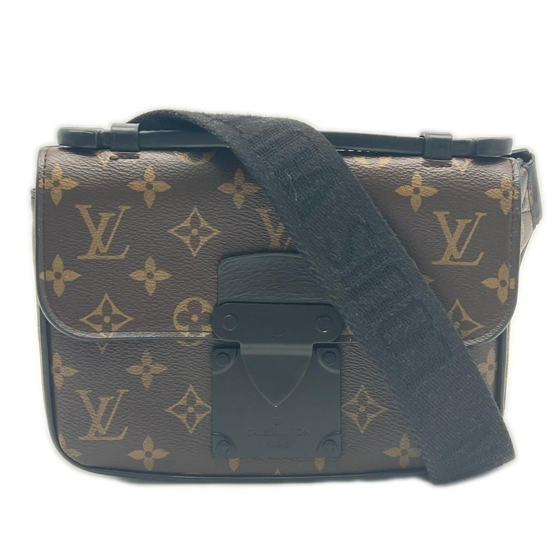 LOUIS VUITTON Louis Vuitton Monogram S-Lock Sling Bag M45807 Shoulder Brown Beige Black Leather: --- Catalog ---Category: SizeSize (HxWxD): 15cm x 21cm x 4.5cm / 5.9'' x 8.26'' x 1.77''Category: DesignType: Shoulder bagColor: Beige, Black, BrownGender: MenMaterial: Coated canvas , Leather Categor