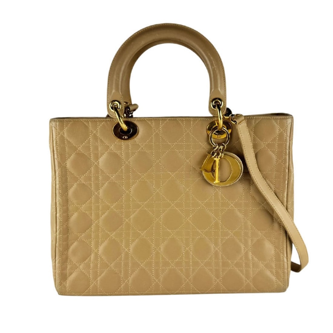 Christian Dior Lady Large Lambskin Handbag/Shoulder Bag in Beige and Gold (Women's) z10416: --- Catalog ---Category: SizeSize (HxWxD): 24cm x 32cm x 12cm / 9.44'' x 12.59'' x 4.72''Category: DesignType: Handbag, Shoulder bagColor: BeigeGender: WomenMaterial: Leather Leather/Fur Type: Lambski