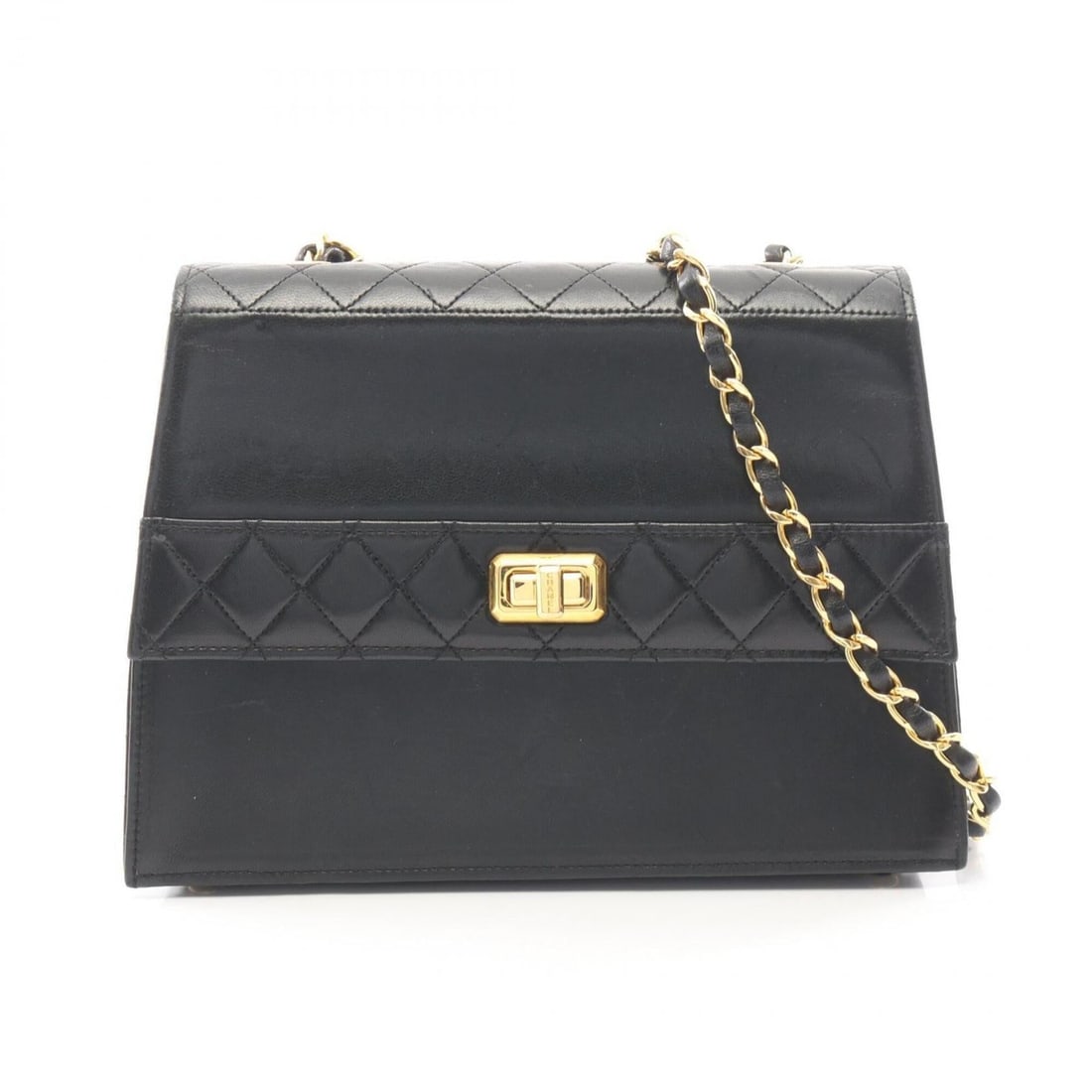 Chanel Matelassé Shoulder Bag/Handbag, Leather, Women's, Black: --- Catalog ---Category: SizeSize (HxWxD): 16.5cm x 23.5cm x 8cm / 6.49'' x 9.25'' x 3.14''Category: DesignType: Handbag, Shoulder bagColor: BlackGender: WomenMaterial: Leather Hardware Color: GoldCat