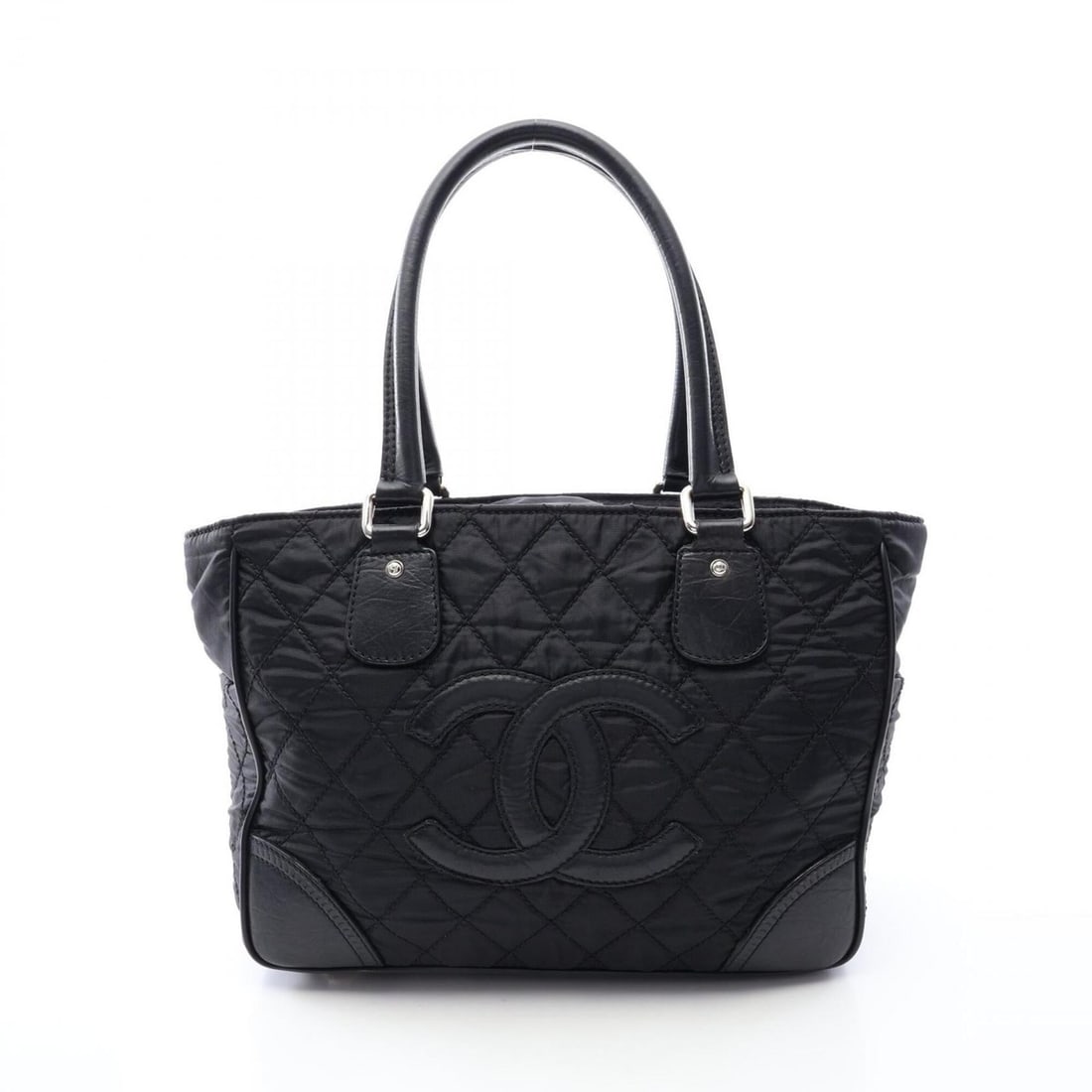 Chanel Paris New York Line Tote Bag Handbag Nylon Leather Women's Black A33100: --- Catalog ---Category: SizeSize (HxWxD): 26cm x 33cm x 14cm / 10.23'' x 12.99'' x 5.51''Category: DesignType: Handbag, Tote bagColor: BlackGender: WomenMaterial: Nylon , Leather Hardware Color: Silv