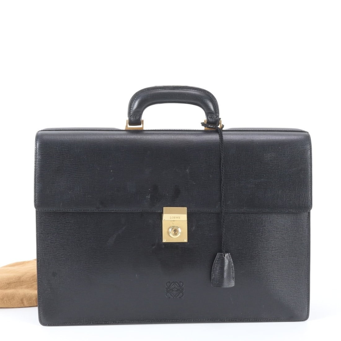 Loewe Anagram Leather Handbag Briefcase, Black, Men's: --- Catalog ---Category: SizeSize (HxWxD): 30cm x 41cm x 12cm / 11.81'' x 16.14'' x 4.72''Category: DesignType: Briefcase, HandbagColor: BlackGender: MenMaterial: Leather Category: GeneralBrand: Loewe
