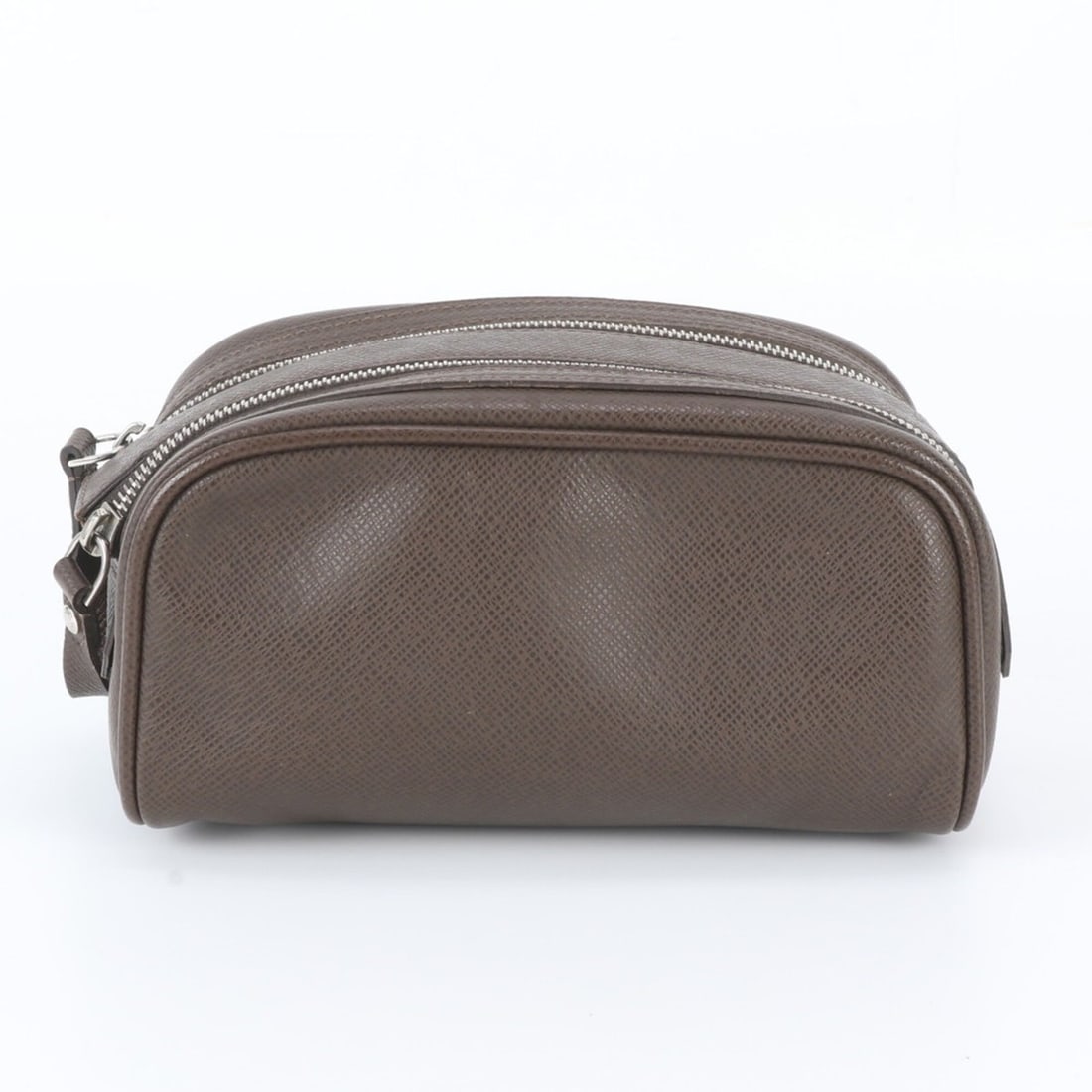Louis Vuitton Taiga Trouse Ivan M32498 Leather Clutch Handbag, Second Pouch for Women: --- Catalog ---Category: SizeSize (HxWxD): 10cm x 20cm x 12cm / 3.93'' x 7.87'' x 4.72''Category: DesignType: Handbag, PouchColor: GrizzlyGender: WomenMaterial: Leather Category: GeneralMPN: M32498Bra