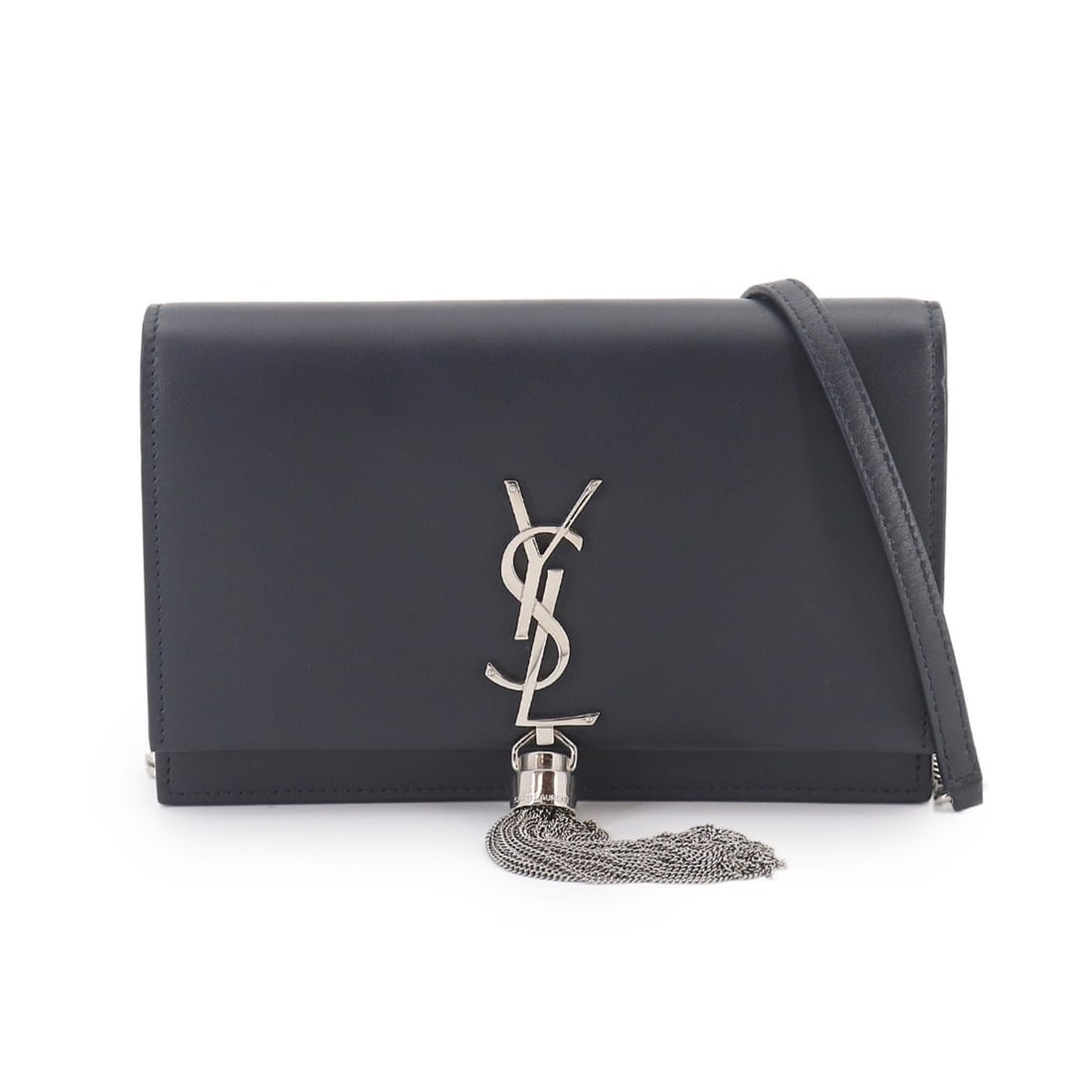 Saint Laurent Kate Chain Wallet, Bi-fold Long Leather, Navy, 452159 Wallet: --- Catalog ---Category: SizeSize (HxWxD): 12.5cm x 19cm x 2cm / 4.92'' x 7.48'' x 0.78''Category: DesignType: Chain/Shoulder walletColor: NavyGender: WomenMaterial: Leather Category: GeneralMPN: 4521