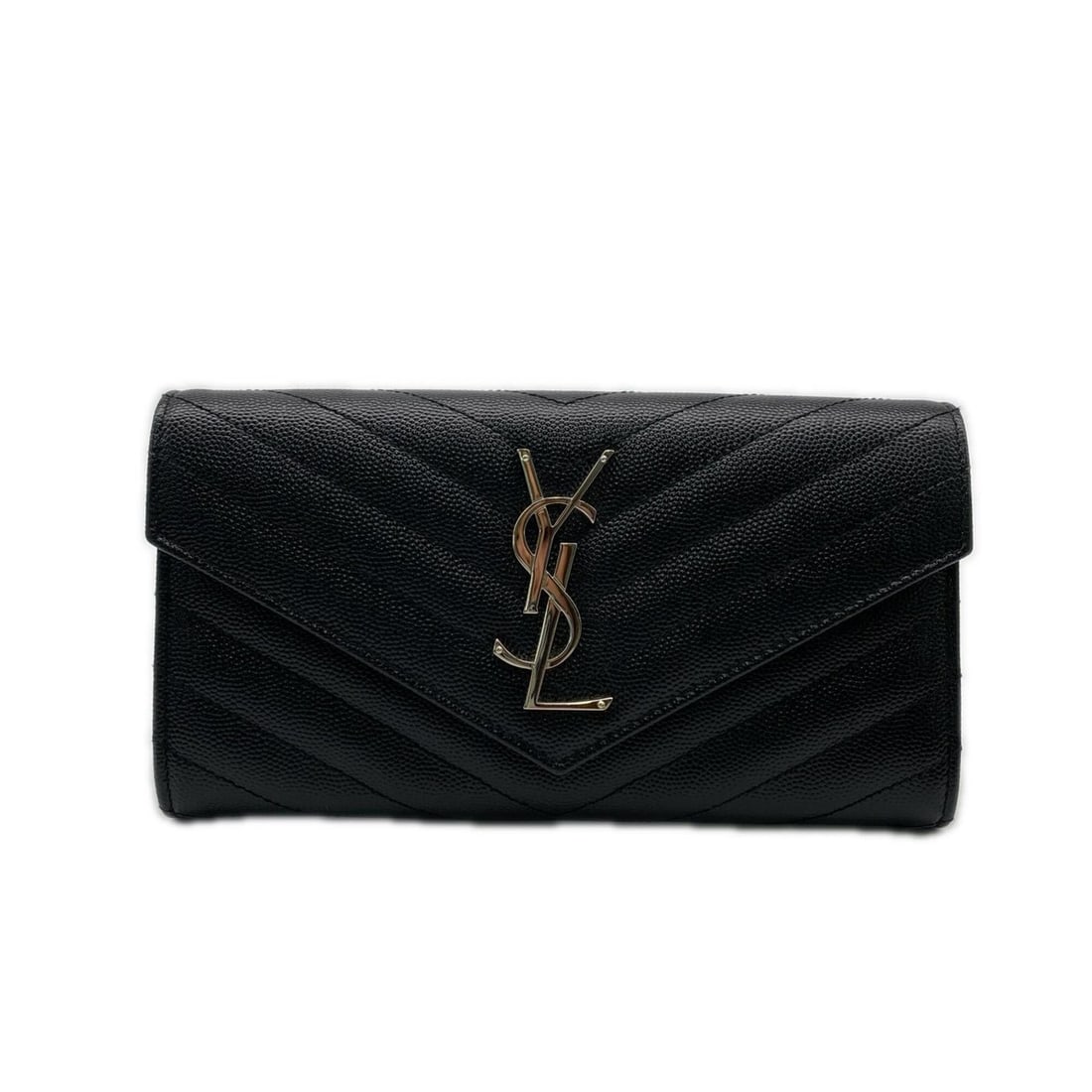 SAINT LAURENT Cassandra Large Flap Wallet 372264 Long Black Silver Calf Leather Women's: --- Catalog ---Category: SizeSize (HxWxD): 10.5cm x 19cm x 3.5cm / 4.13'' x 7.48'' x 1.37''Category: DesignType: Long wallet (bi-fold)Color: BlackGender: WomenClosure: FlapMaterial: Leather Leather/Fu