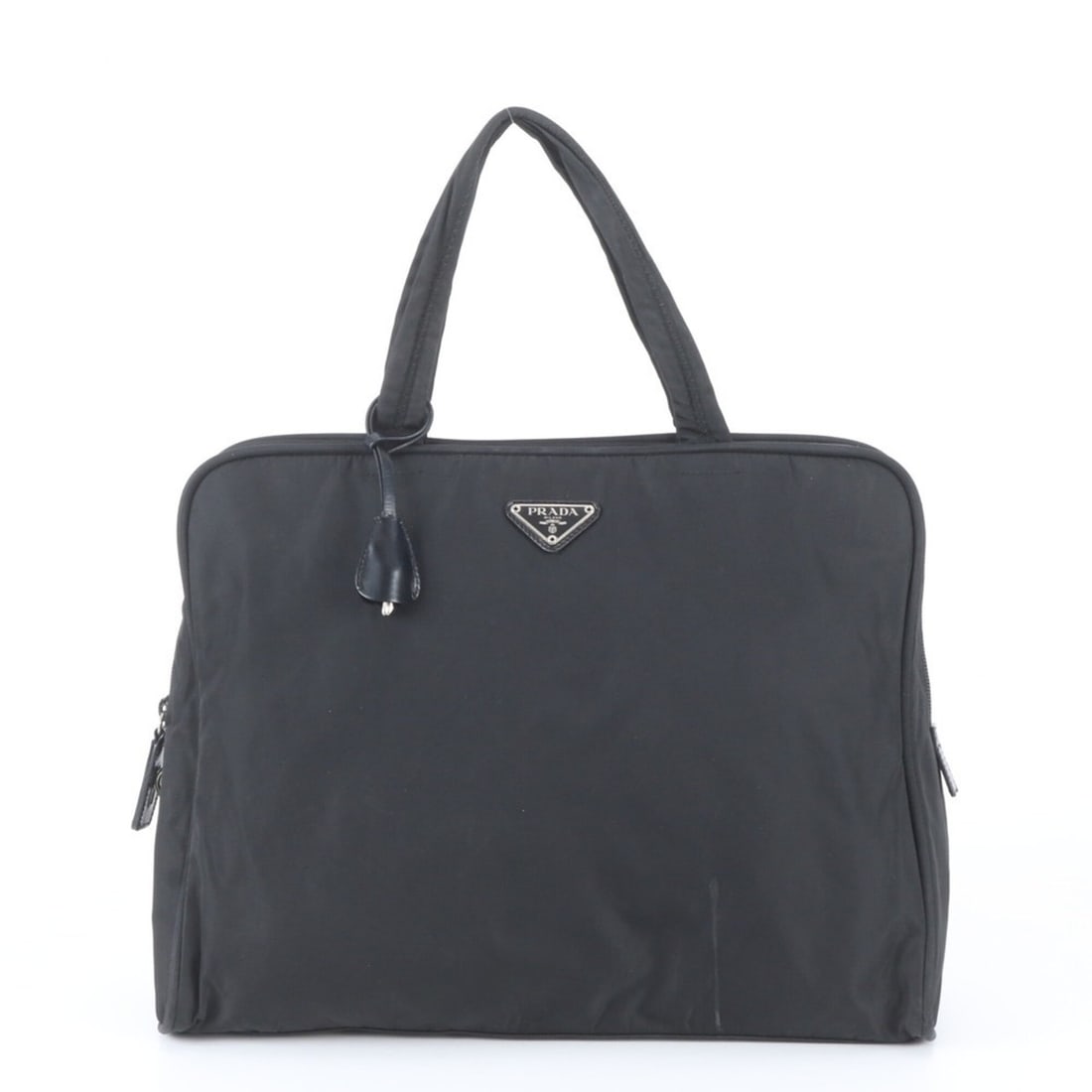 Prada Tessuto nylon handbag/briefcase/tote bag with white tag, featuring a triangle logo, for men.: --- Catalog ---Category: SizeSize (HxWxD): 28cm x 35cm x 12cm / 11.02'' x 13.77'' x 4.72''Category: DesignType: Briefcase, Handbag, Tote bagColor: Black, WhiteGender: MenMaterial: Nylon Category: Gene