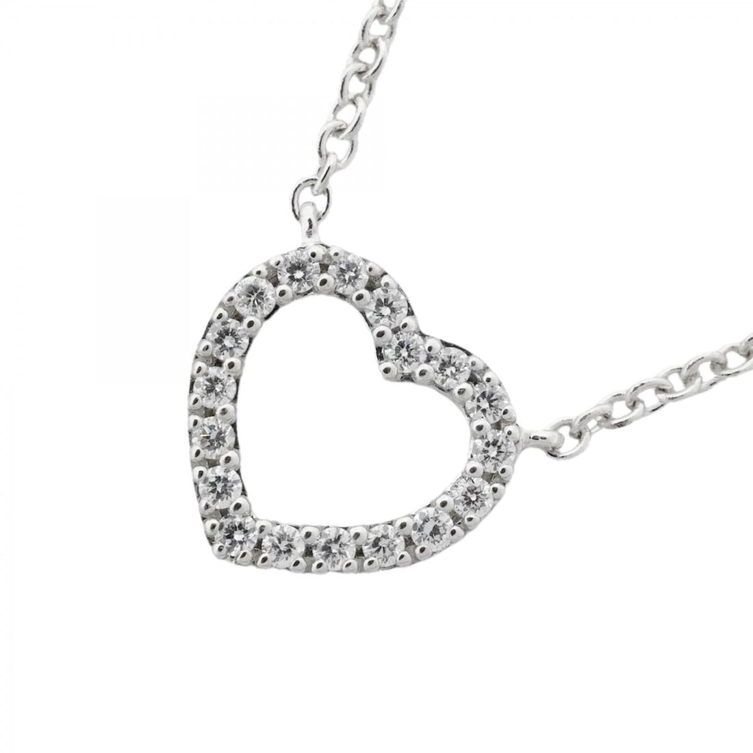 Tiffany & Co. Metro Heart Necklace, 18K White Gold, Diamond, Women's: --- Catalog ---Category: SizePendant Size: 7.5mm x 7.9mm / 0.29'' x 0.31''Neck Circumference: 41 cm / 16.14''Category: DesignStone: DiamondGender: WomenMaterial: White gold (18K)Necklace Type: Necklac