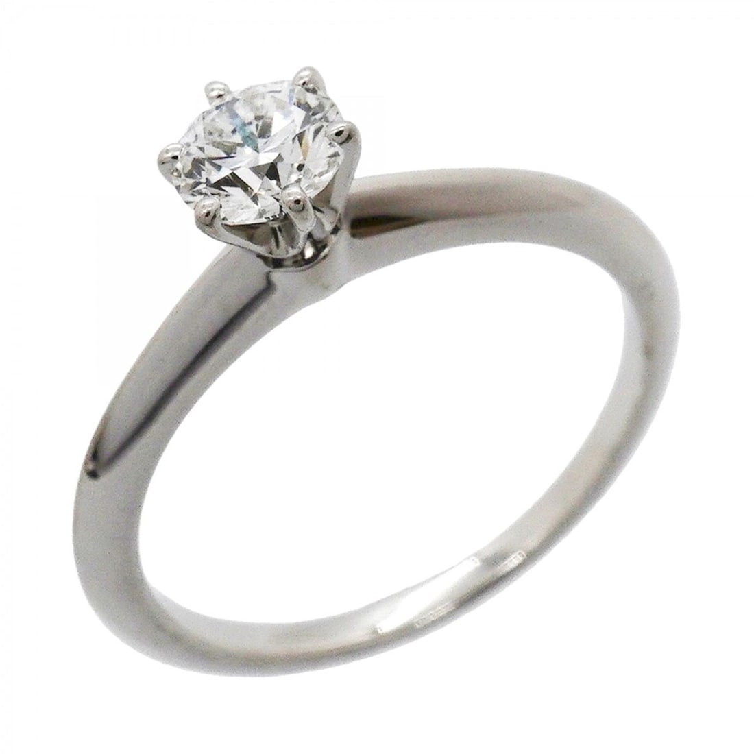 Tiffany & Co. Solitaire Ring, 1PD (One Diamond), Pt950 Platinum, 0.55ct Diamond, Size 15 (Women's),: --- Catalog ---Category: SizeJP Size: 15US Size: 7.5Category: DesignType: Band ringStone: DiamondGender: WomenMaterial: Platinum 950Category: GeneralBrand: Tiffany--- Item List ---Section: ConditionRa