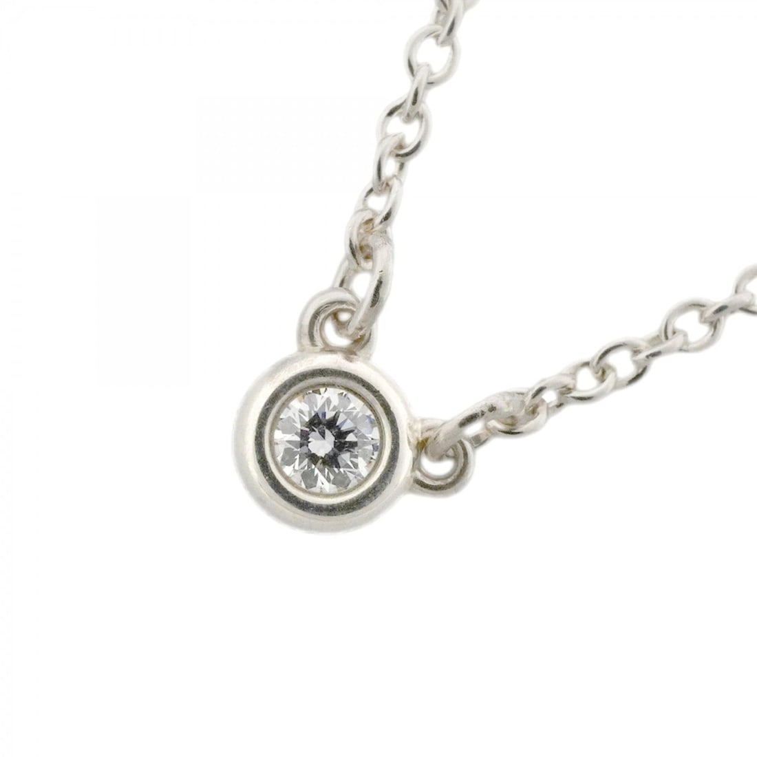 Tiffany & Co. By the Yard Necklace, 1PD (One Diamond), Sterling Silver 925, Women's: --- Catalog ---Category: SizePendant Size: 4.4mm x 3.7mm / 0.17'' x 0.14''Neck Circumference: 41.5 cm / 16.33''Category: DesignStone: DiamondGender: WomenMaterial: Silver 925Necklace Type: NecklaceCat