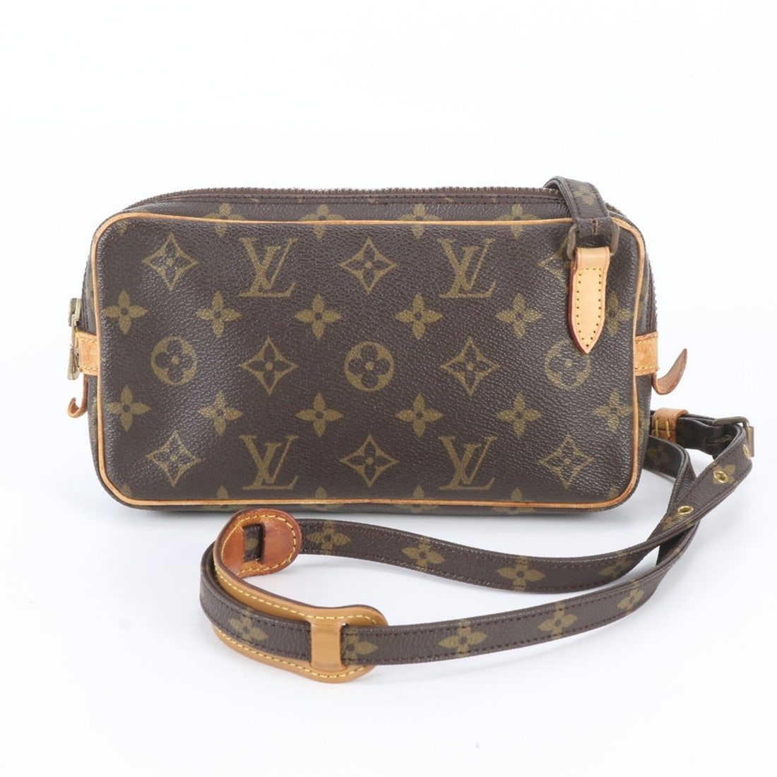 Louis Vuitton Monogram Marly Bandoulière M51828 Leather Shoulder Bag Tote for Women: --- Catalog ---Category: SizeSize (HxWxD): 12cm x 21cm x 4cm / 4.72'' x 8.26'' x 1.57''Category: DesignType: Shoulder bag, Tote bagColor: BrownGender: WomenMaterial: Leather , Coated canvas Category: 
