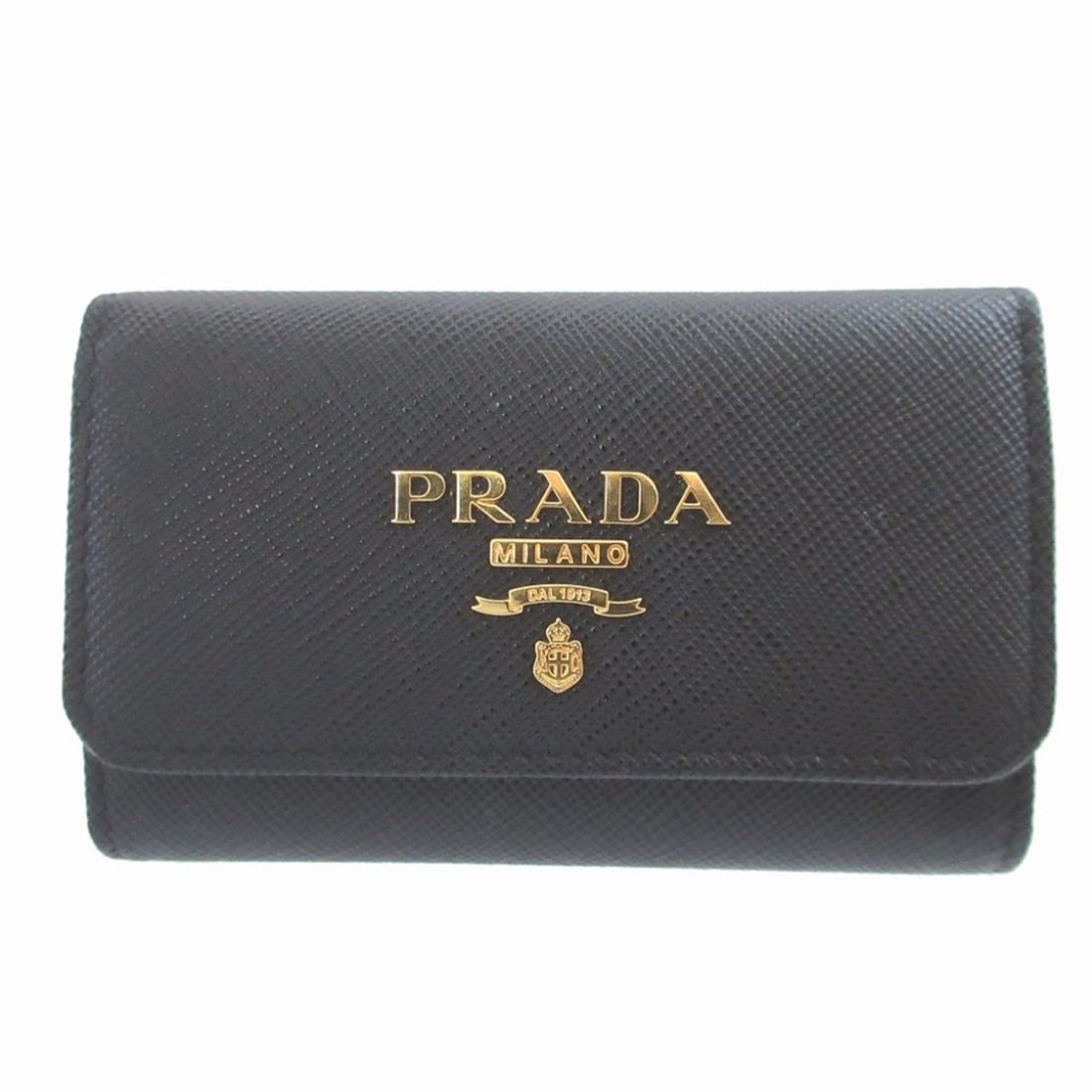 Prada 1PG004 Saffiano Leather Black 4-Key Case 1123PRADA: --- Catalog ---Category: DesignType: KeycaseColor: BlackGender: Men,WomenMaterial: Leather Category: GeneralMPN: 1PG004Brand: PradaCountry of Origin: ItalyCategory: Physical PropertiesSize (HxWxD): 7c
