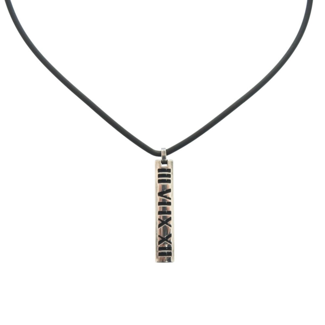 Tiffany & Co. Numeric Atlas Sterling Silver 925 Choker 0879 (Men's): --- Catalog ---Category: SizePendant Size: 38mm x 7mm / 1.49'' x 0.27''Neck Circumference: 53 cm / 20.86''Category: DesignColor: Black, SilverGender: Men,WomenMaterial: Rubber, Silver 925Necklace Type