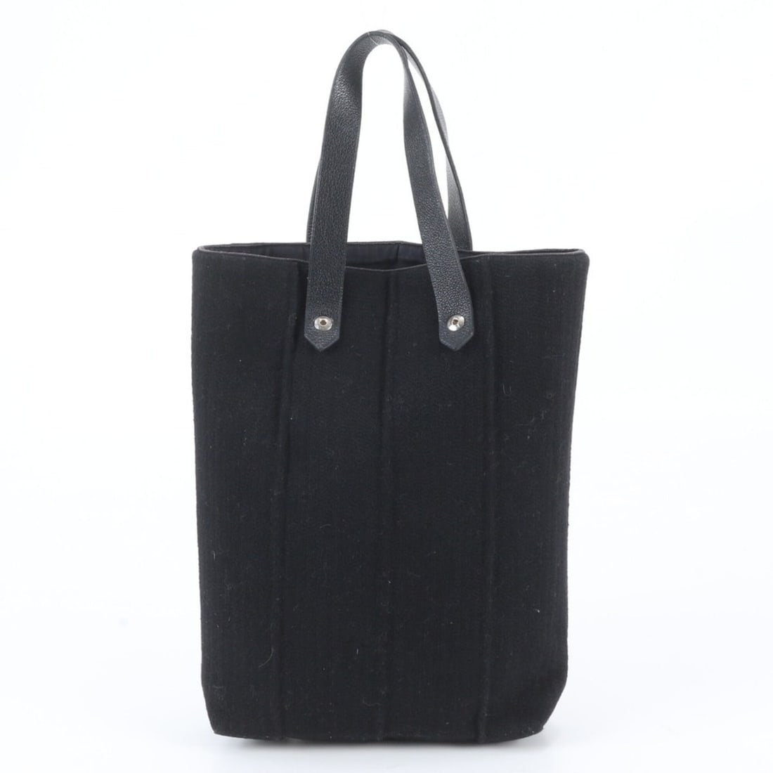 Hermes Amedaba Diago PM Leather Canvas Handbag Tote Bag Black Brand Women's: --- Catalog ---Category: SizeSize (HxWxD): 28cm x 18cm x 6cm / 11.02'' x 7.08'' x 2.36''Category: DesignType: Handbag, Tote bagColor: BlackGender: WomenMaterial: Leather , Canvas Category: GeneralBran