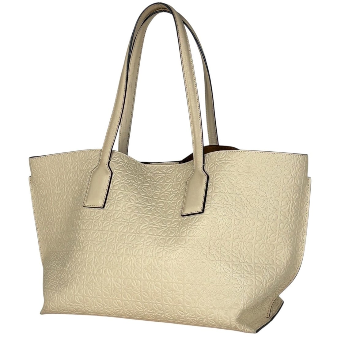 Loewe Anagram Tote Bag, Leather, Ivory, Women's: --- Catalog ---Category: SizeSize (HxWxD): 24.5cm x 32.5cm x 15.5cm / 9.64'' x 12.79'' x 6.1''Category: DesignType: Tote bagColor: IvoryGender: WomenMaterial: Leather Category: GeneralBrand: Loewe--- 