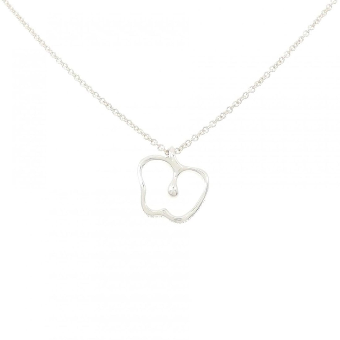Tiffany Apple Small Necklace: --- Catalog ---Category: SizePendant Size: 15.6mm x 14.9mm / 0.61'' x 0.58''Neck Circumference: 41 cm / 16.14''Category: DesignGender: WomenMaterial: Silver 925Pendant Type: PendantNecklace Type: