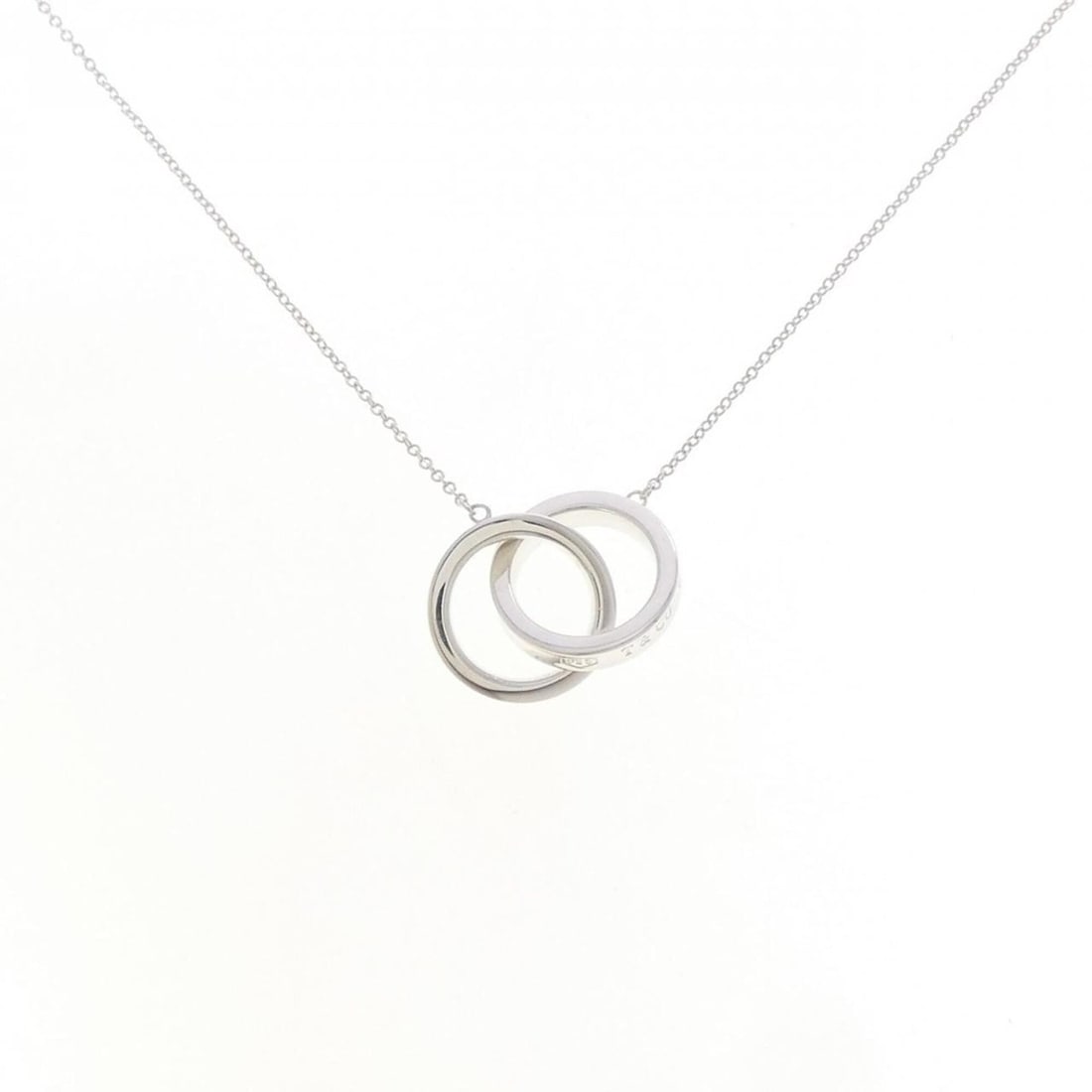 Tiffany & Co. 1837 Interlocking Circle Necklace: --- Catalog ---Category: SizePendant Size: 14.1mm / 0.55''Neck Circumference: 40 cm / 15.74''Category: DesignGender: WomenMaterial: Silver 925Necklace Type: NecklaceCategory: GeneralMPN:
