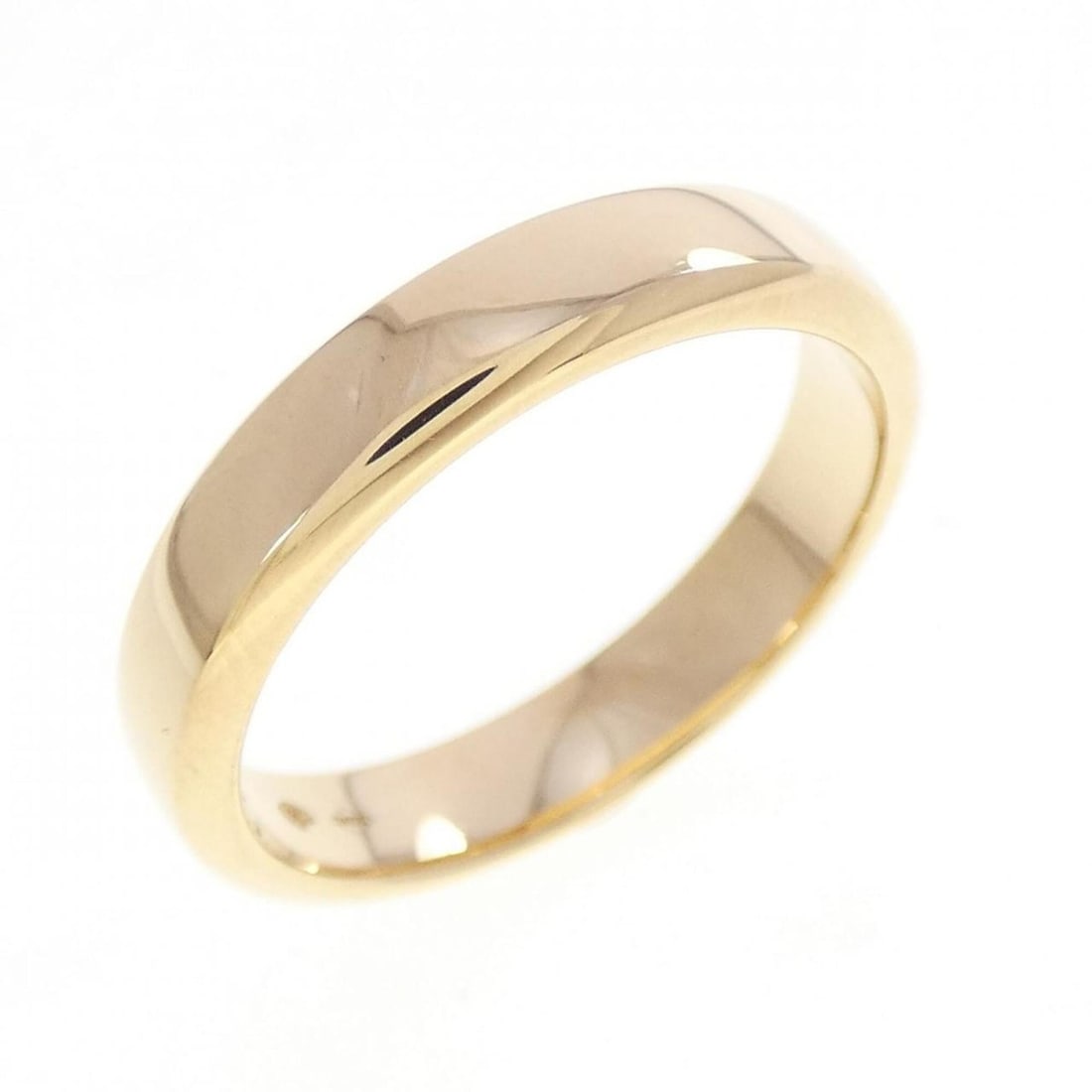 Van Cleef & Arpels Toujours Large Ring: --- Catalog ---Category: SizeUS Size: 7Brand Size: 54Category: DesignType: Band ringGender: WomenMaterial: Yellow gold (18K)Category: GeneralMPN: VCARA88900Brand: Van Cleef & Arpels--- Item List ---Se