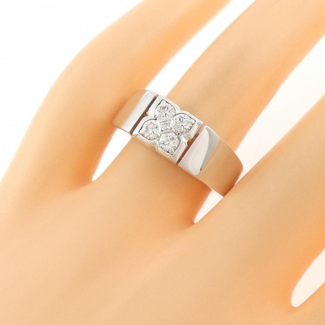 Van Cleef & Arpels J Ring - 5