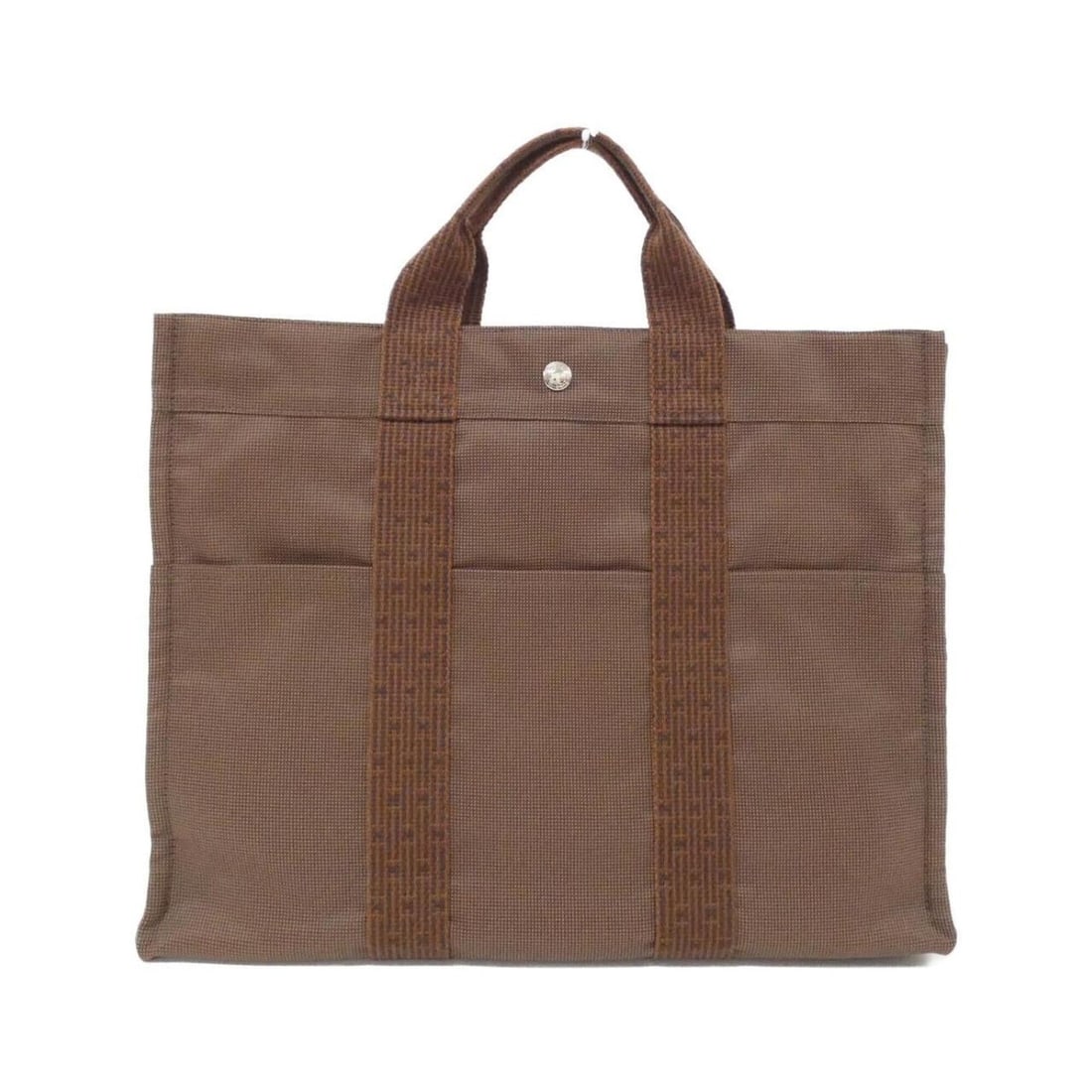 Hermes Herline MM 100951M Handbag: --- Catalog ---Category: SizeSize (HxWxD): 32cm x 42cm x 10cm / 12.59'' x 16.53'' x 3.93''Category: DesignType: HandbagColor: BrownGender: Men,WomenMaterial: Canvas Hardware Color: SilverCategory: Gen